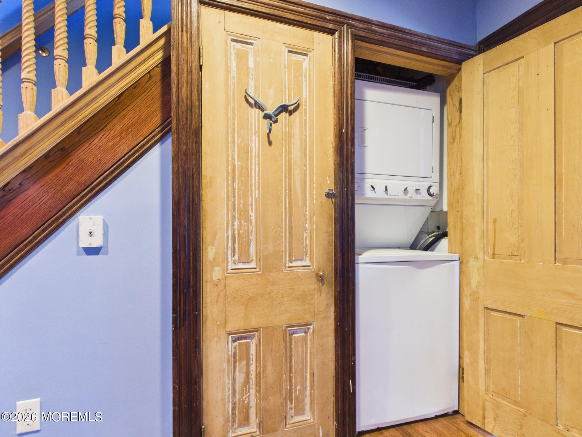 9 1/2 Embury Avenue