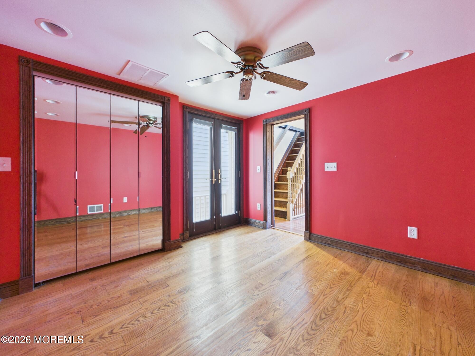 9 1/2 Embury Avenue