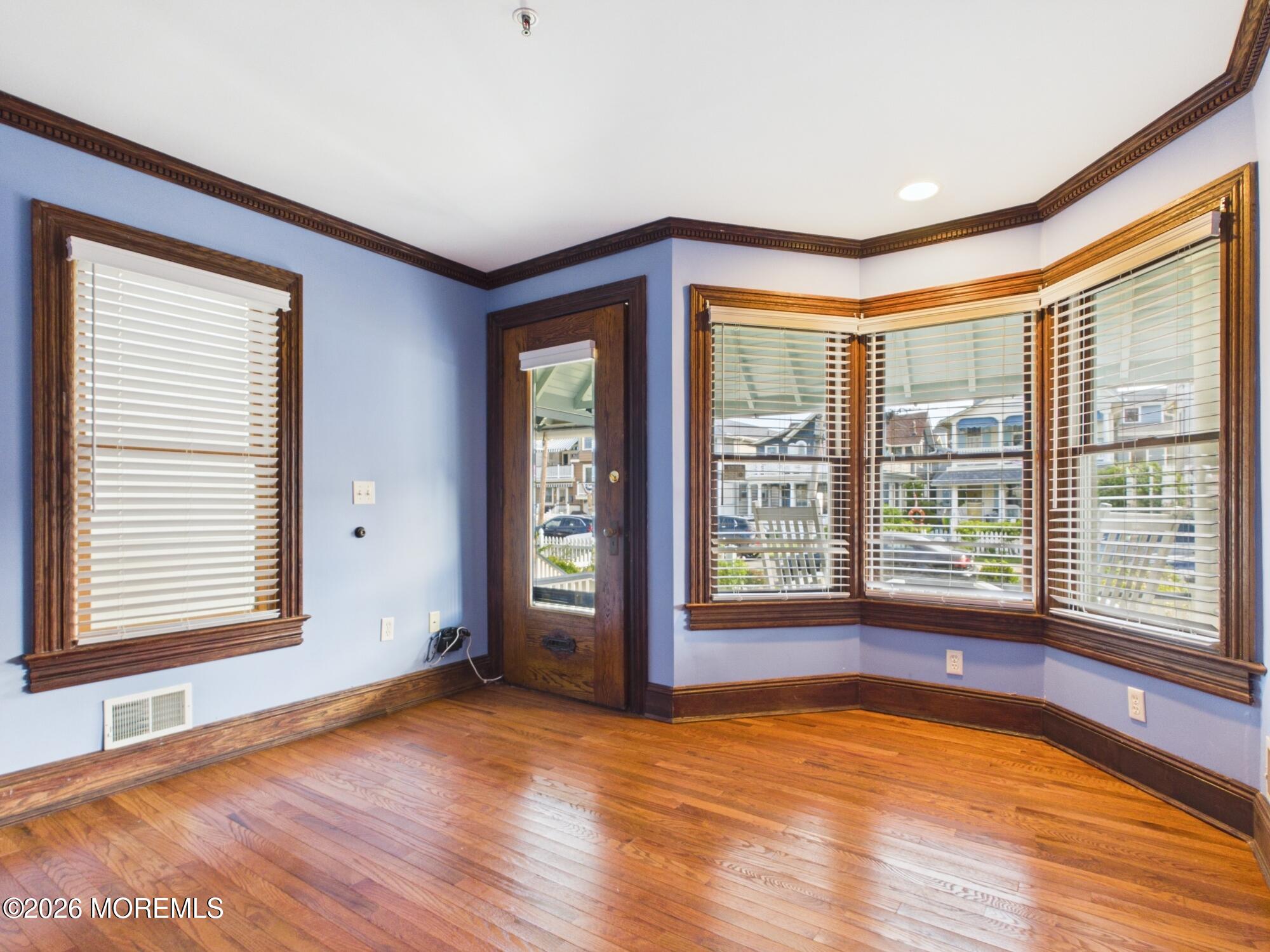 9 1/2 Embury Avenue