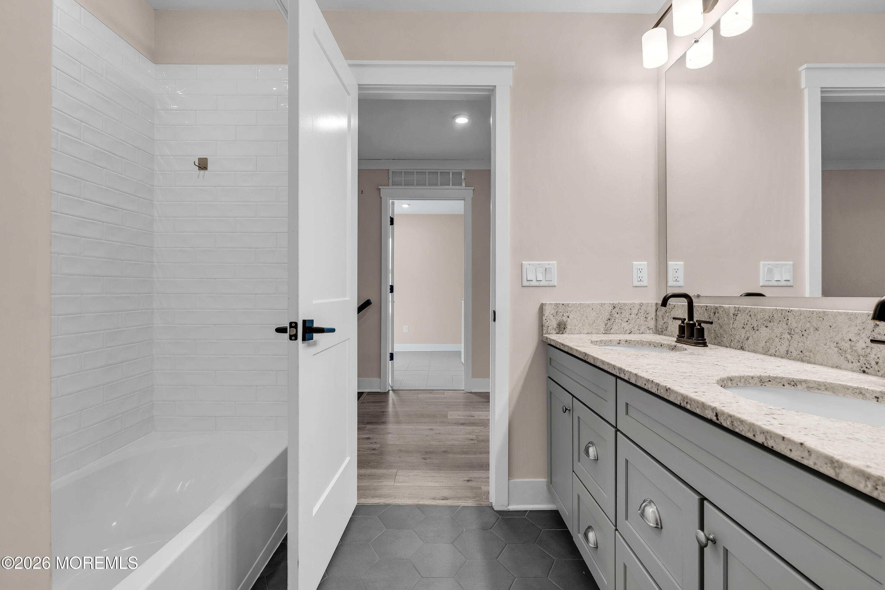3443 Glen Oaks Lane