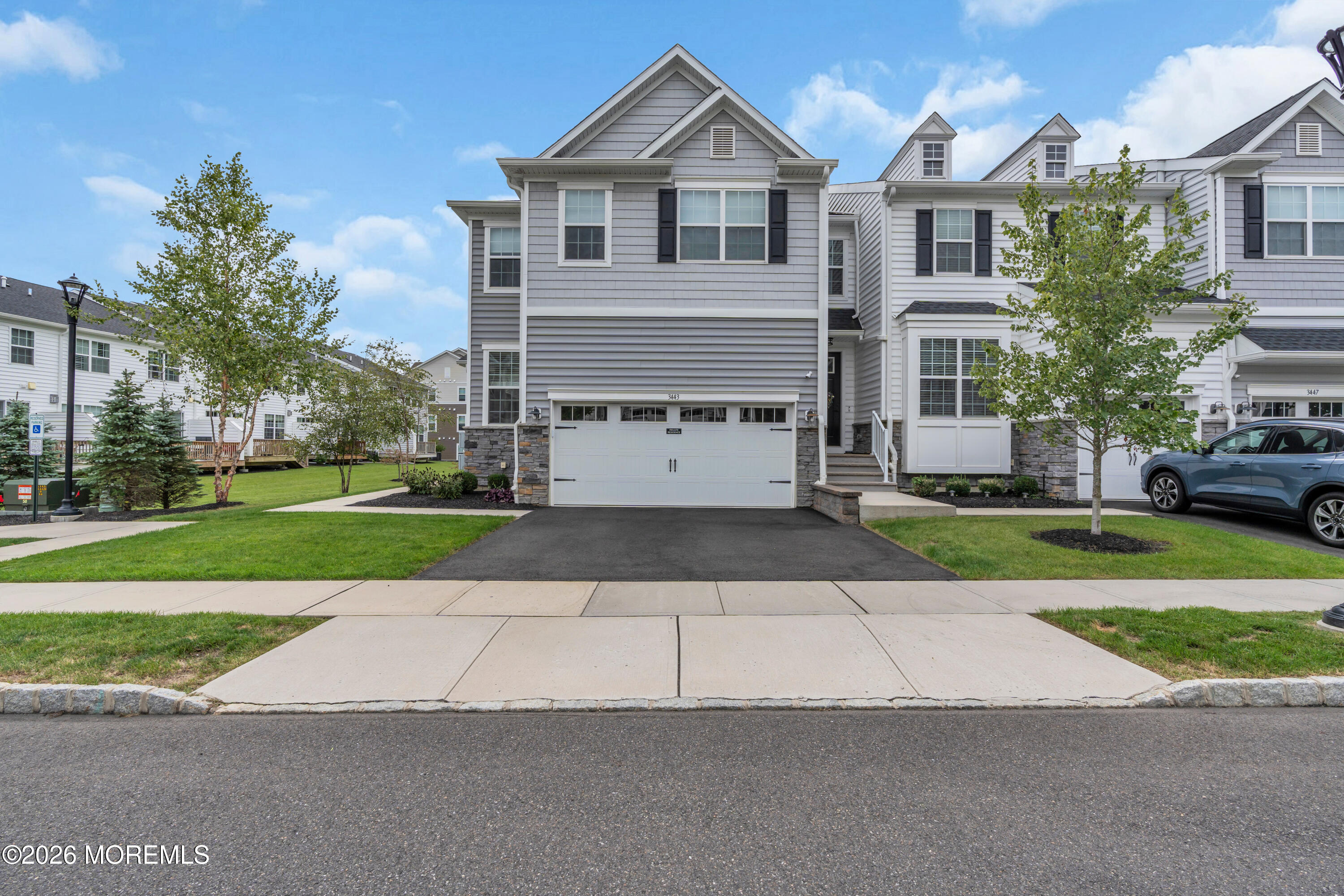 3443 Glen Oaks Lane
