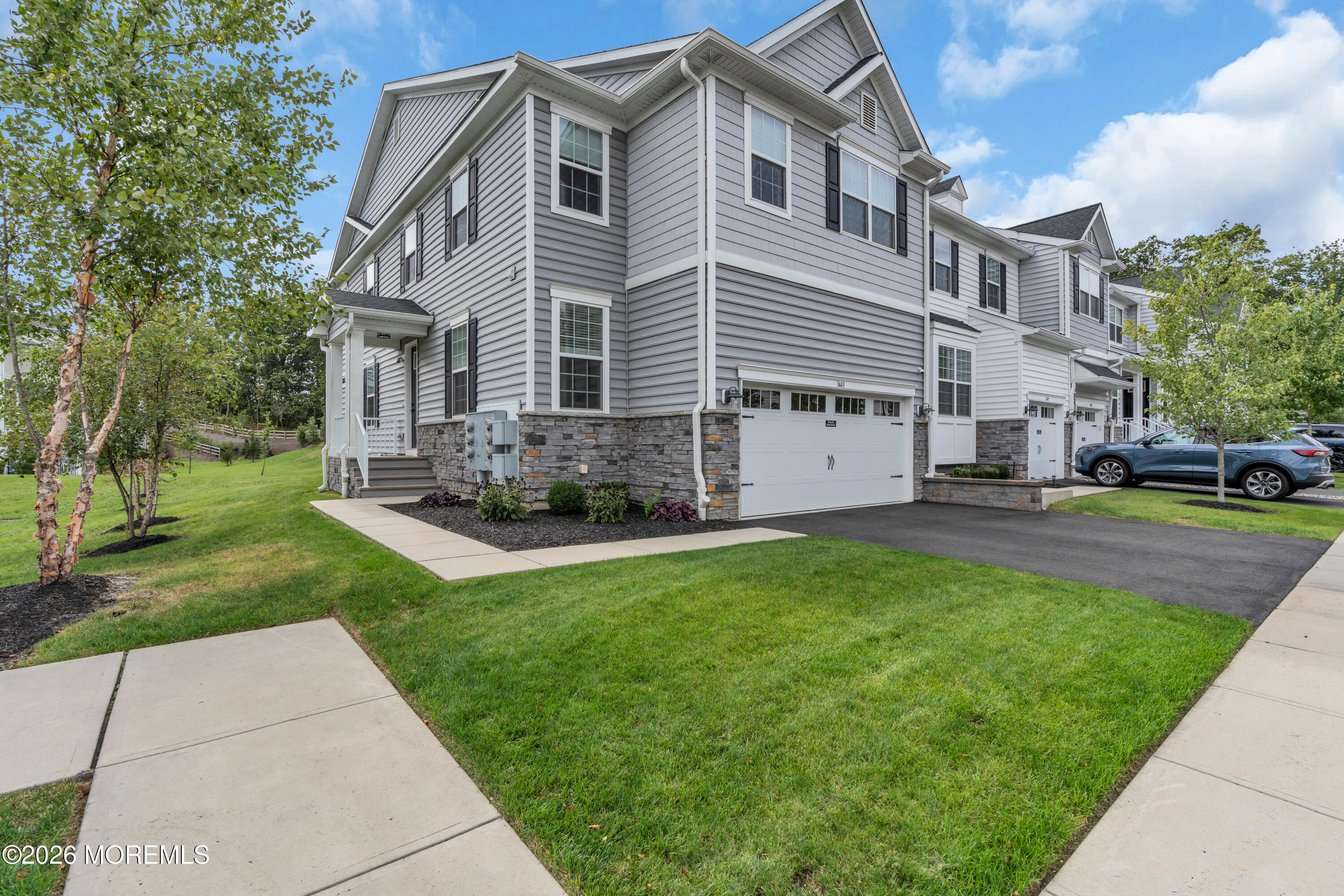 3443 Glen Oaks Lane