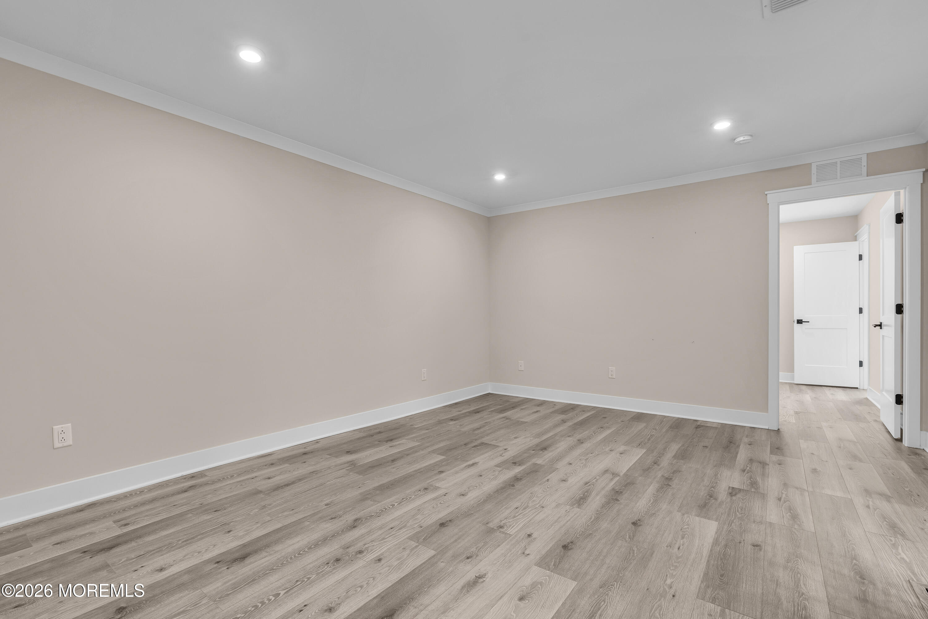 3443 Glen Oaks Lane