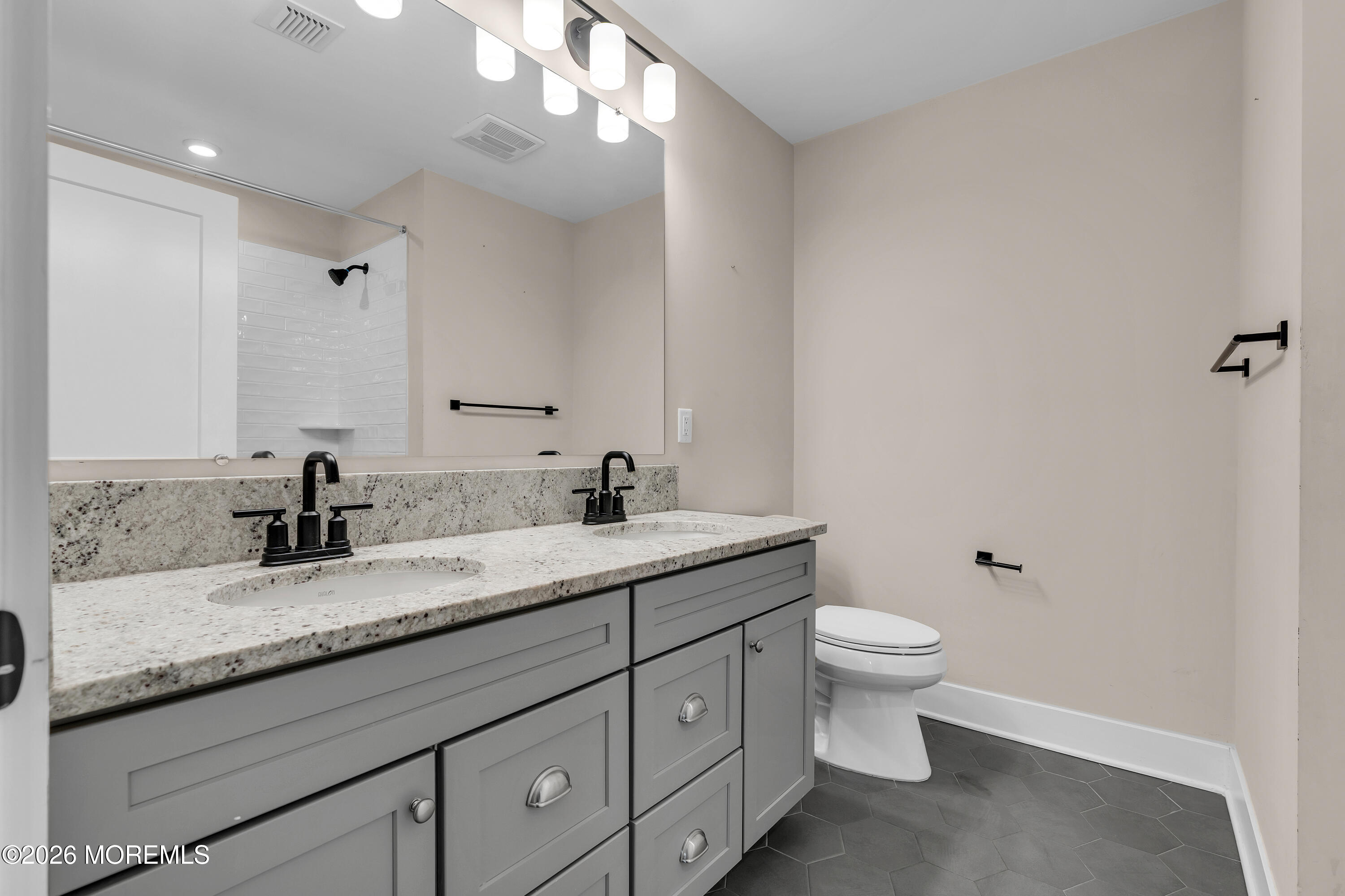 3443 Glen Oaks Lane