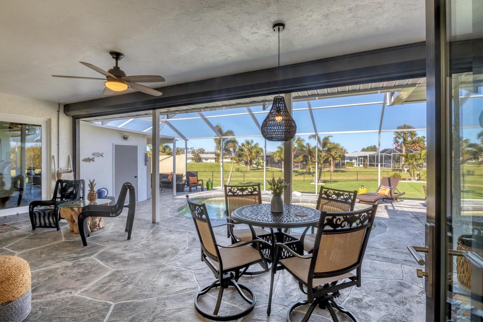 47 GOLFVIEW PL