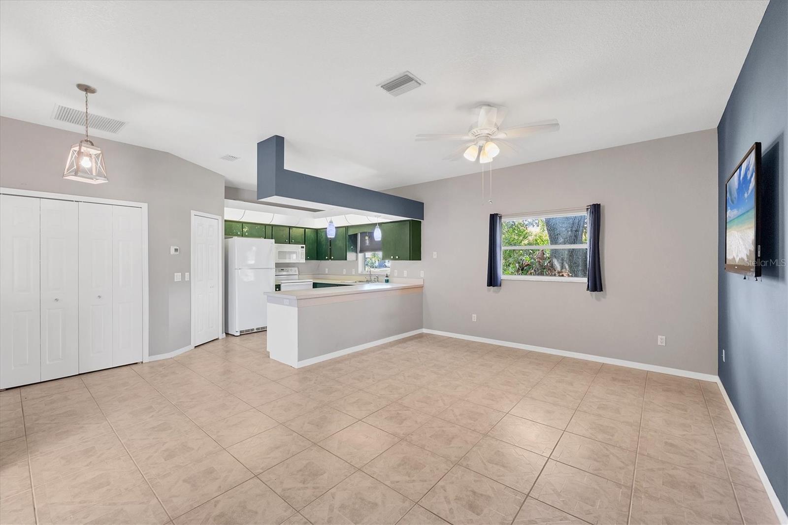 224 PINE GLEN CT