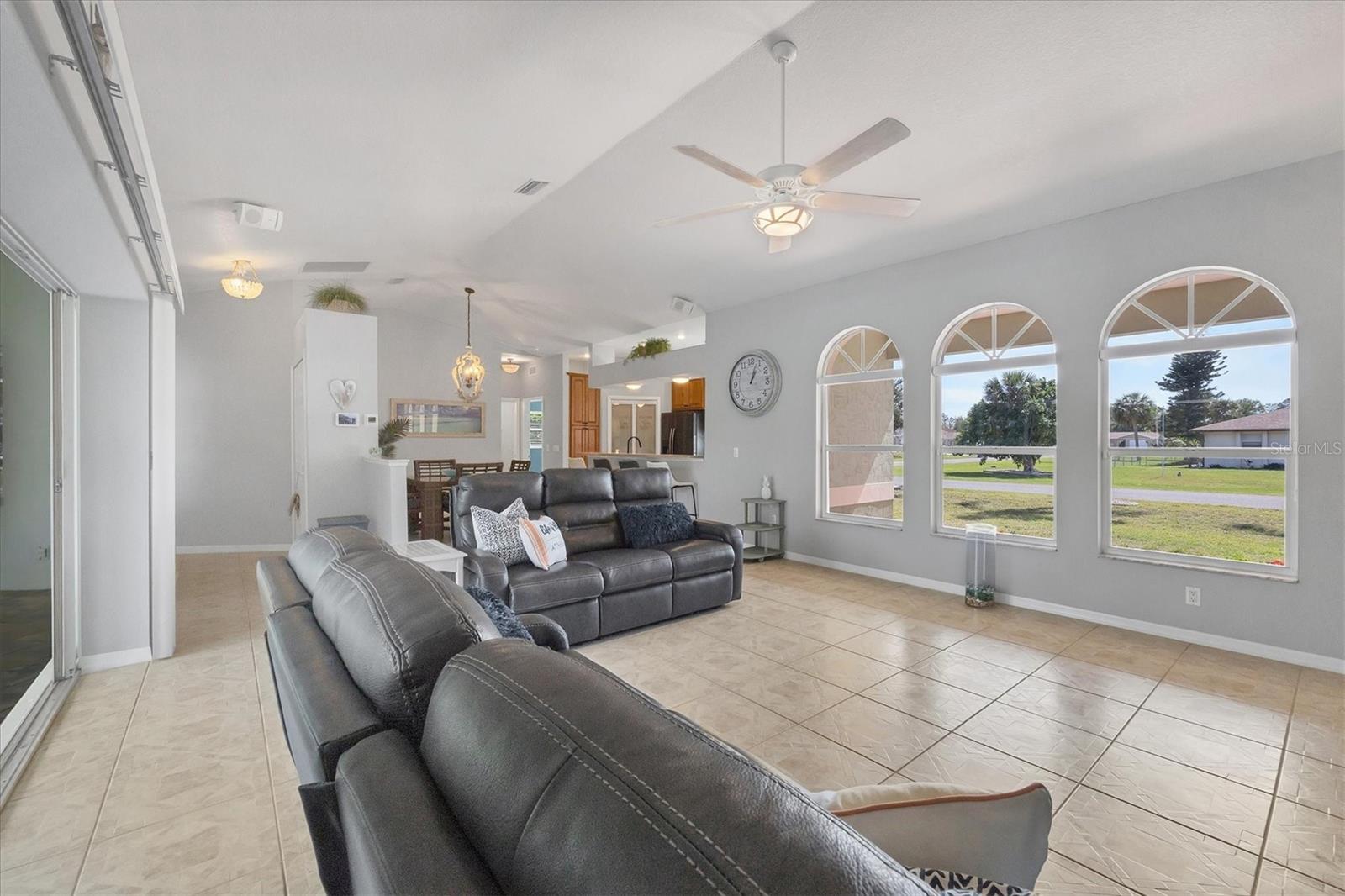 224 PINE GLEN CT
