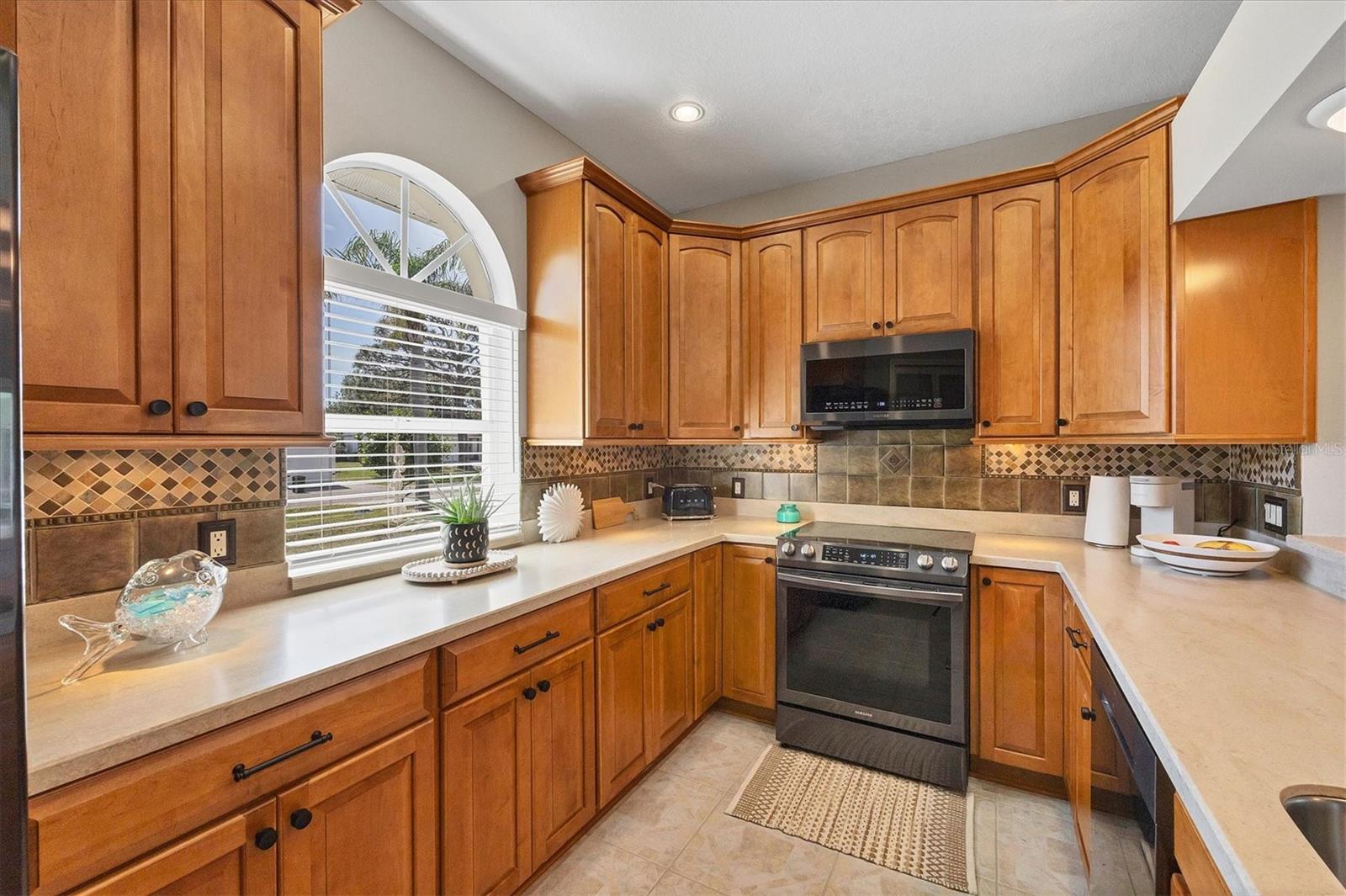 224 PINE GLEN CT