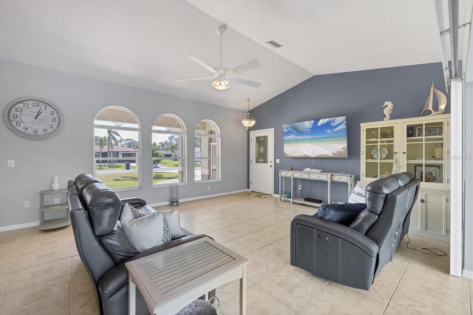 224 PINE GLEN CT