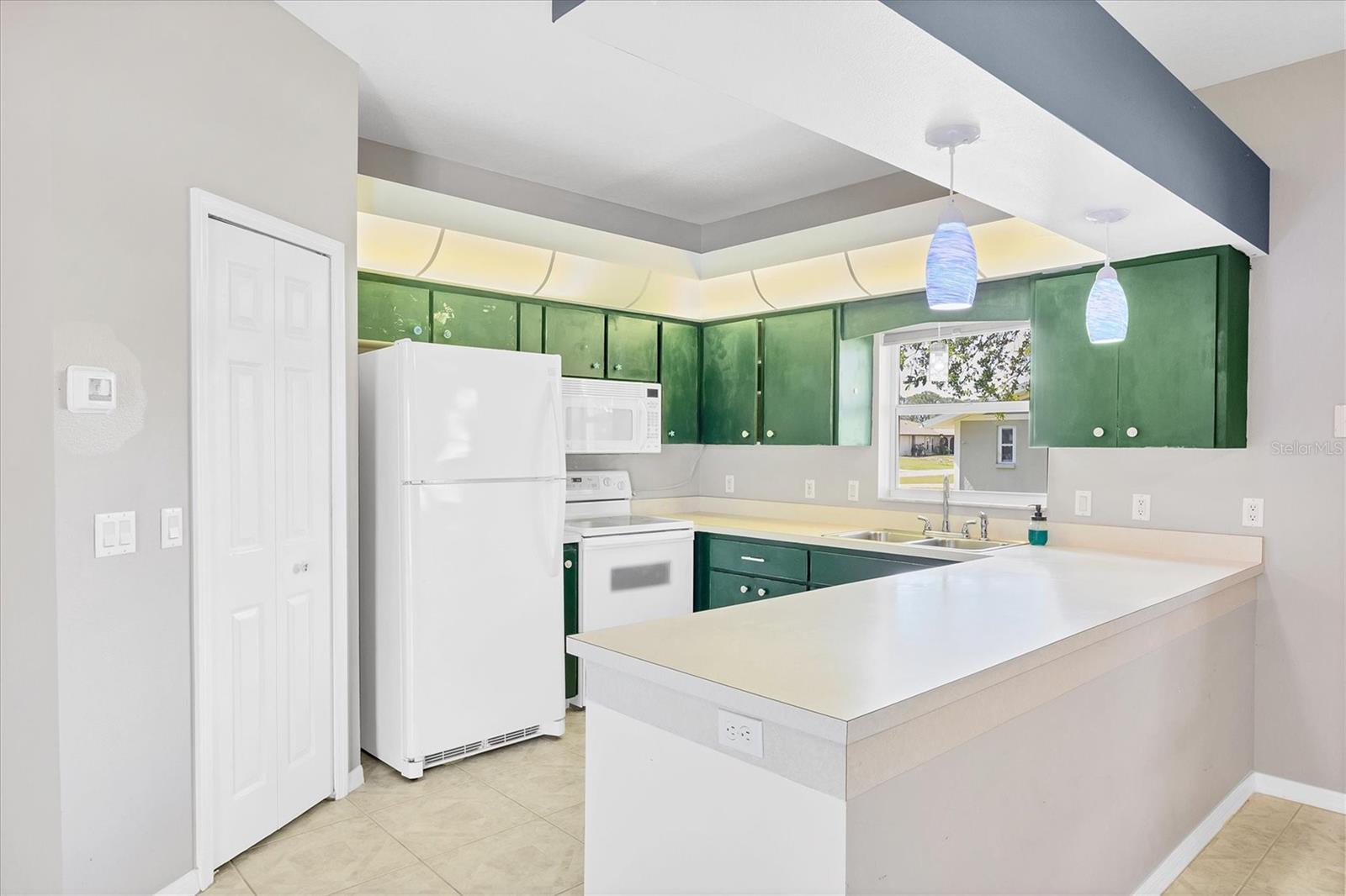 224 PINE GLEN CT