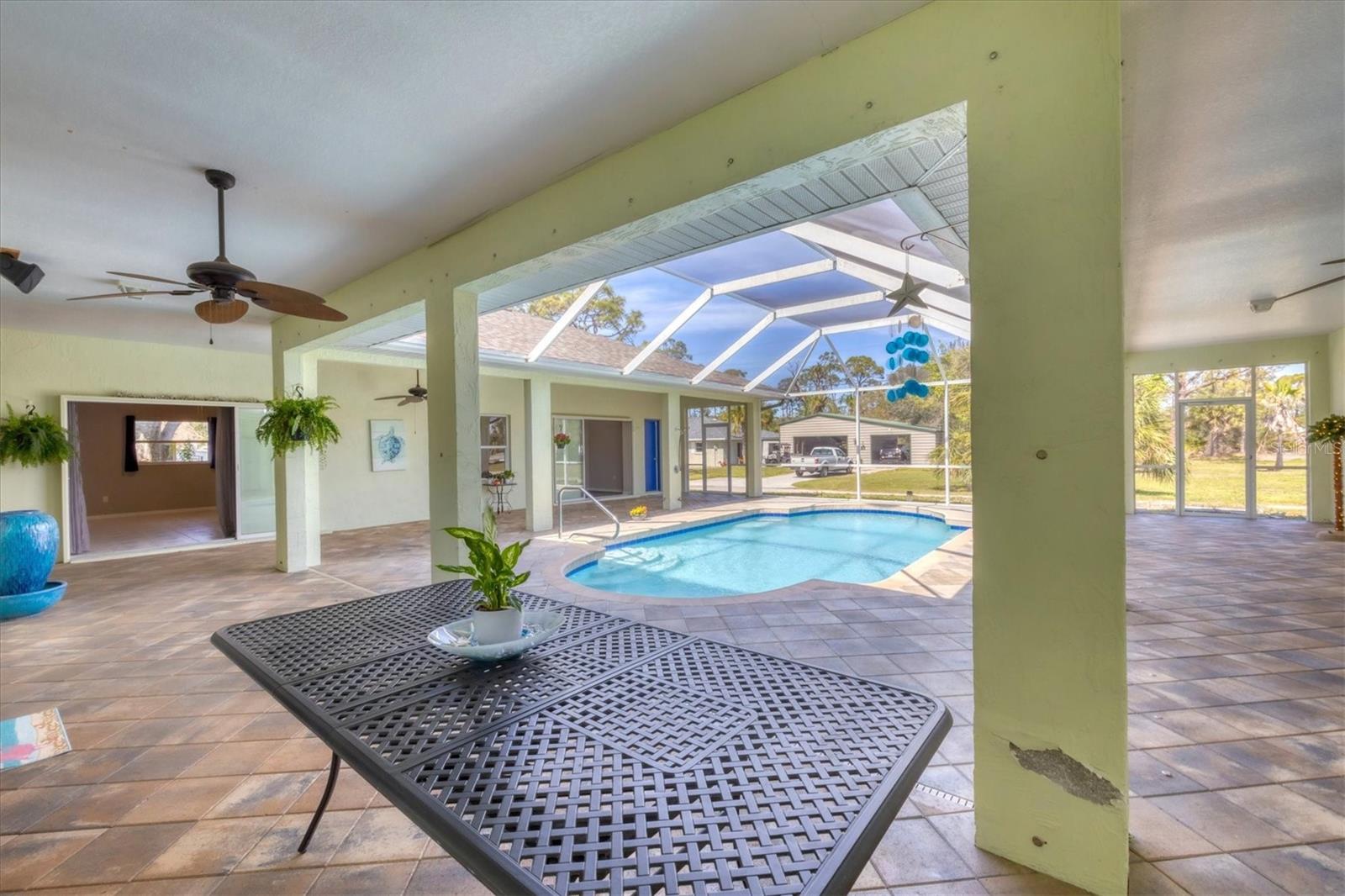 224 PINE GLEN CT