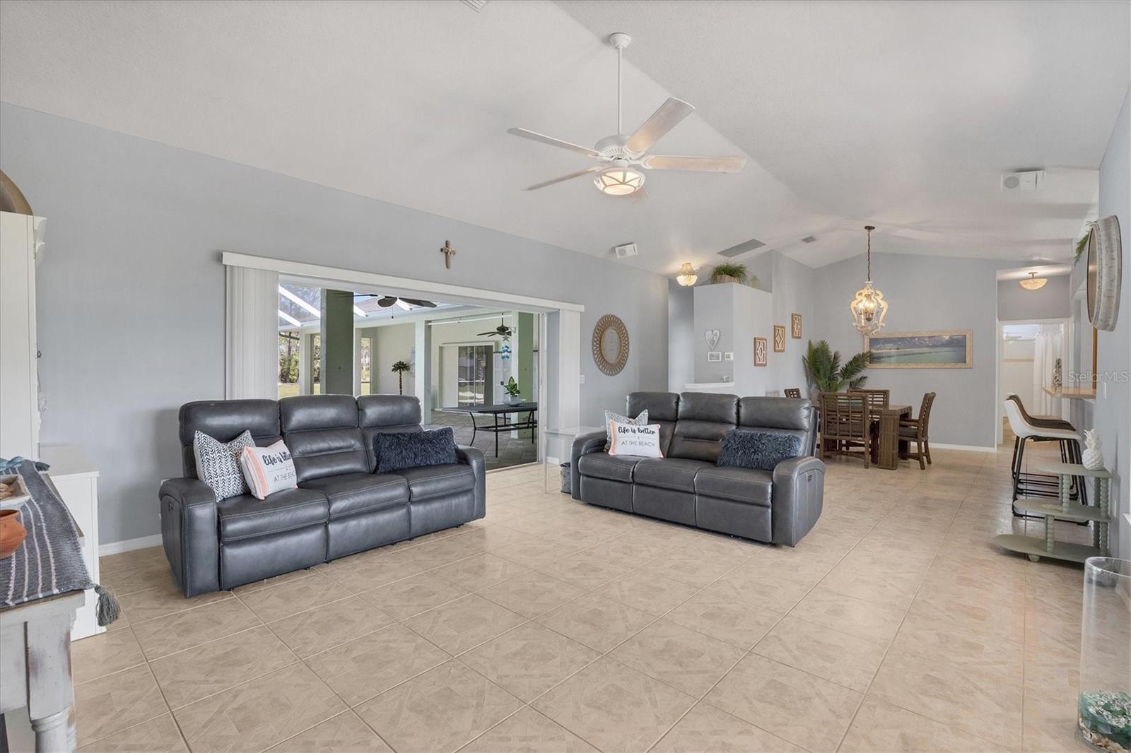 224 PINE GLEN CT