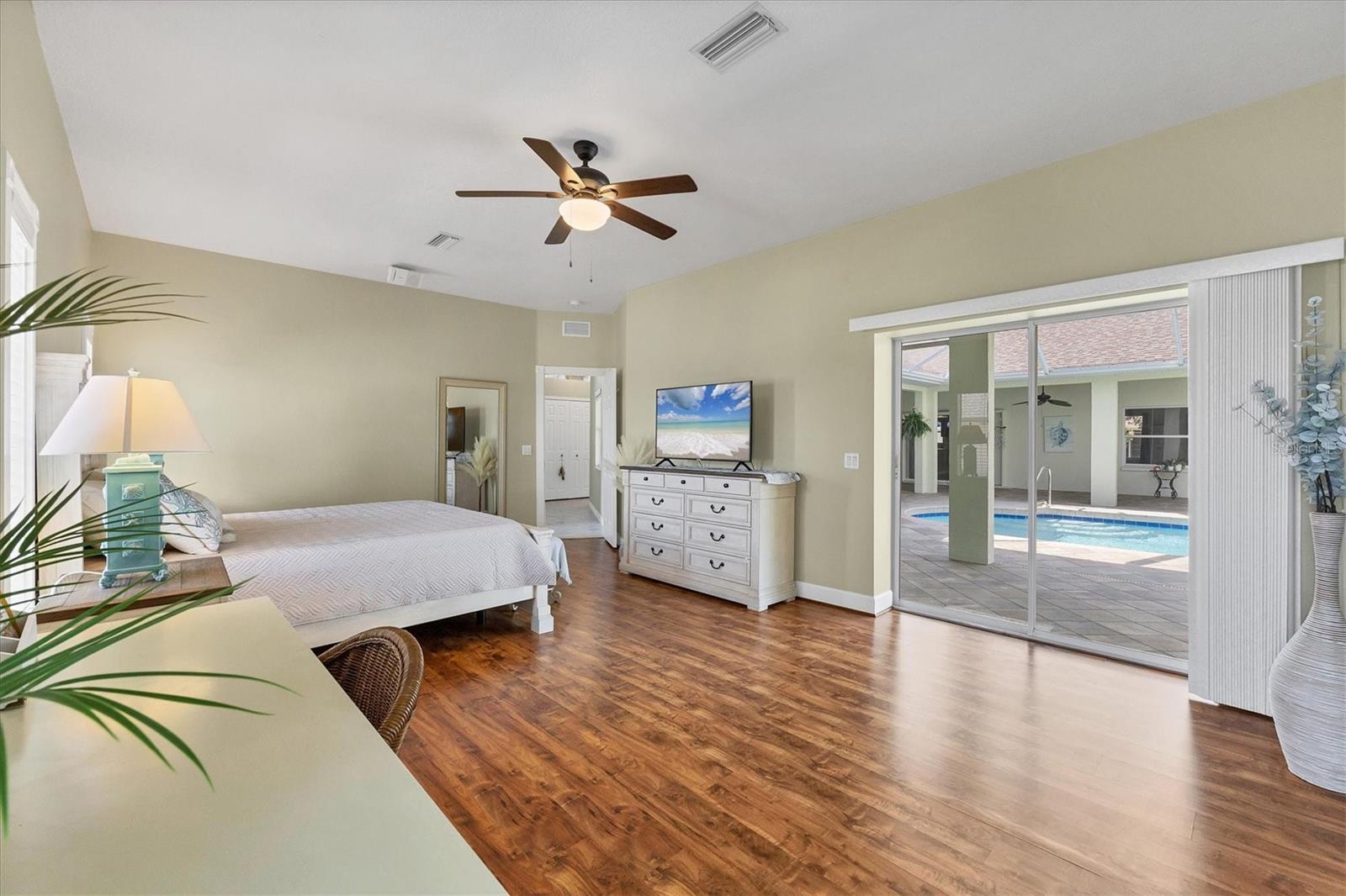 224 PINE GLEN CT