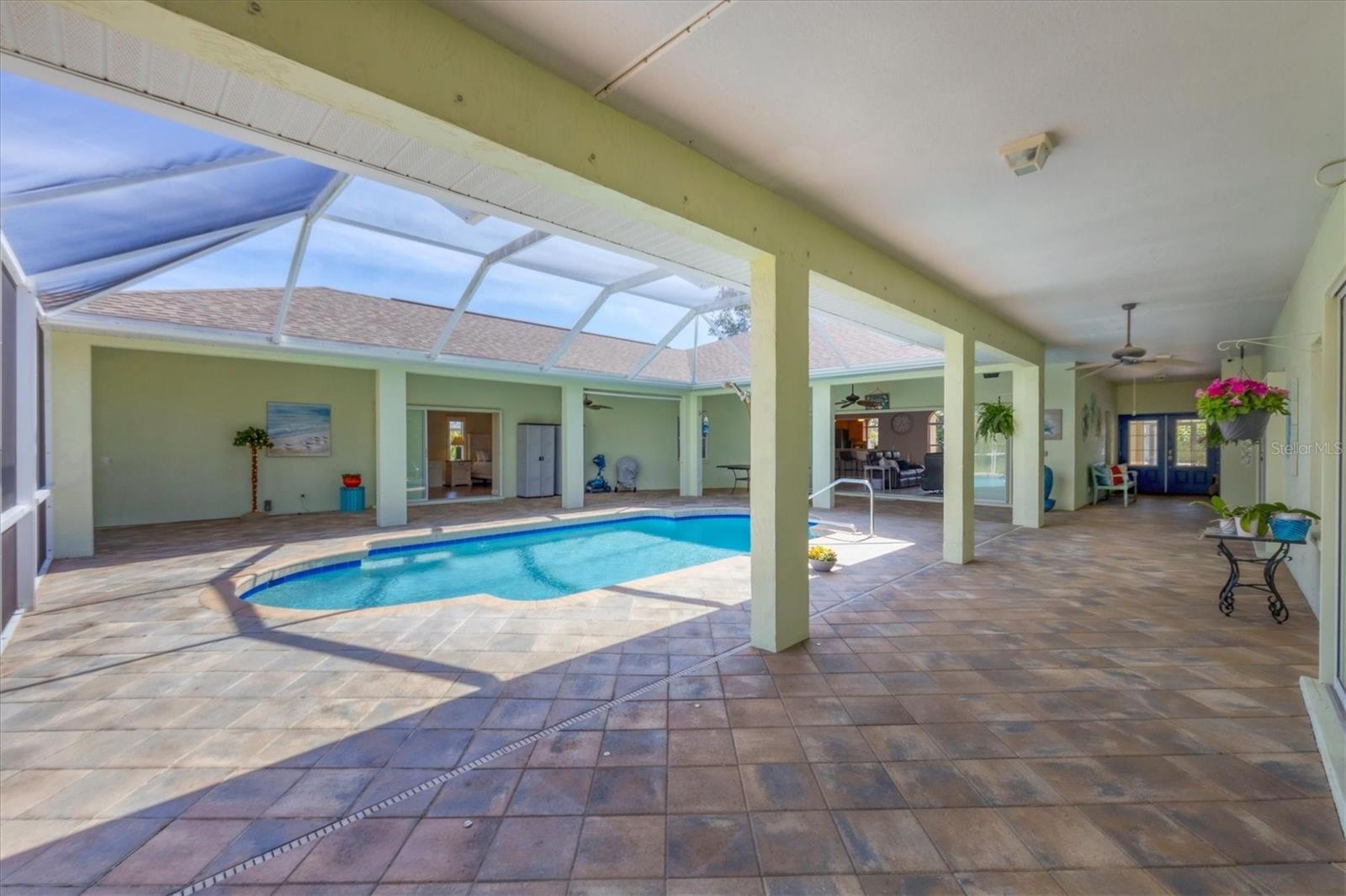 224 PINE GLEN CT