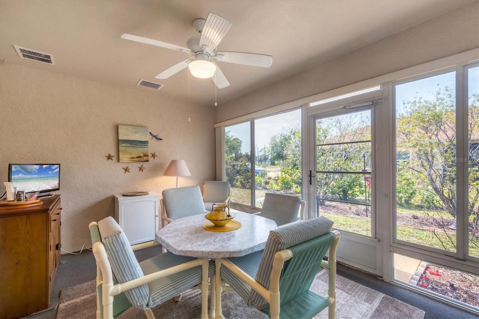 182 ROTONDA BLVD W #B