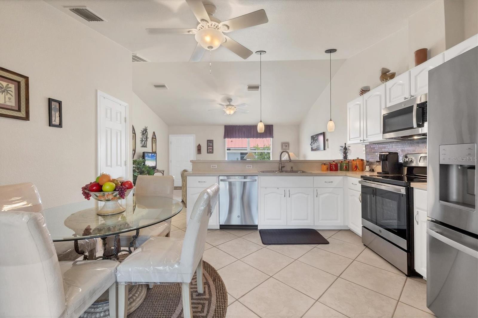 182 ROTONDA BLVD W #B