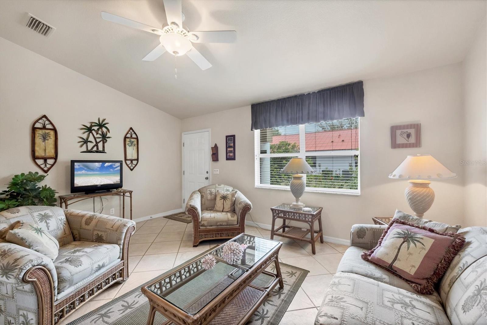 182 ROTONDA BLVD W #B