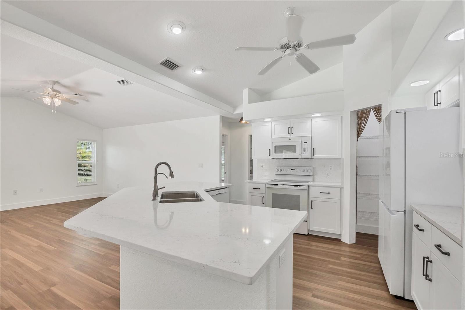 59 WHITE MARSH LN