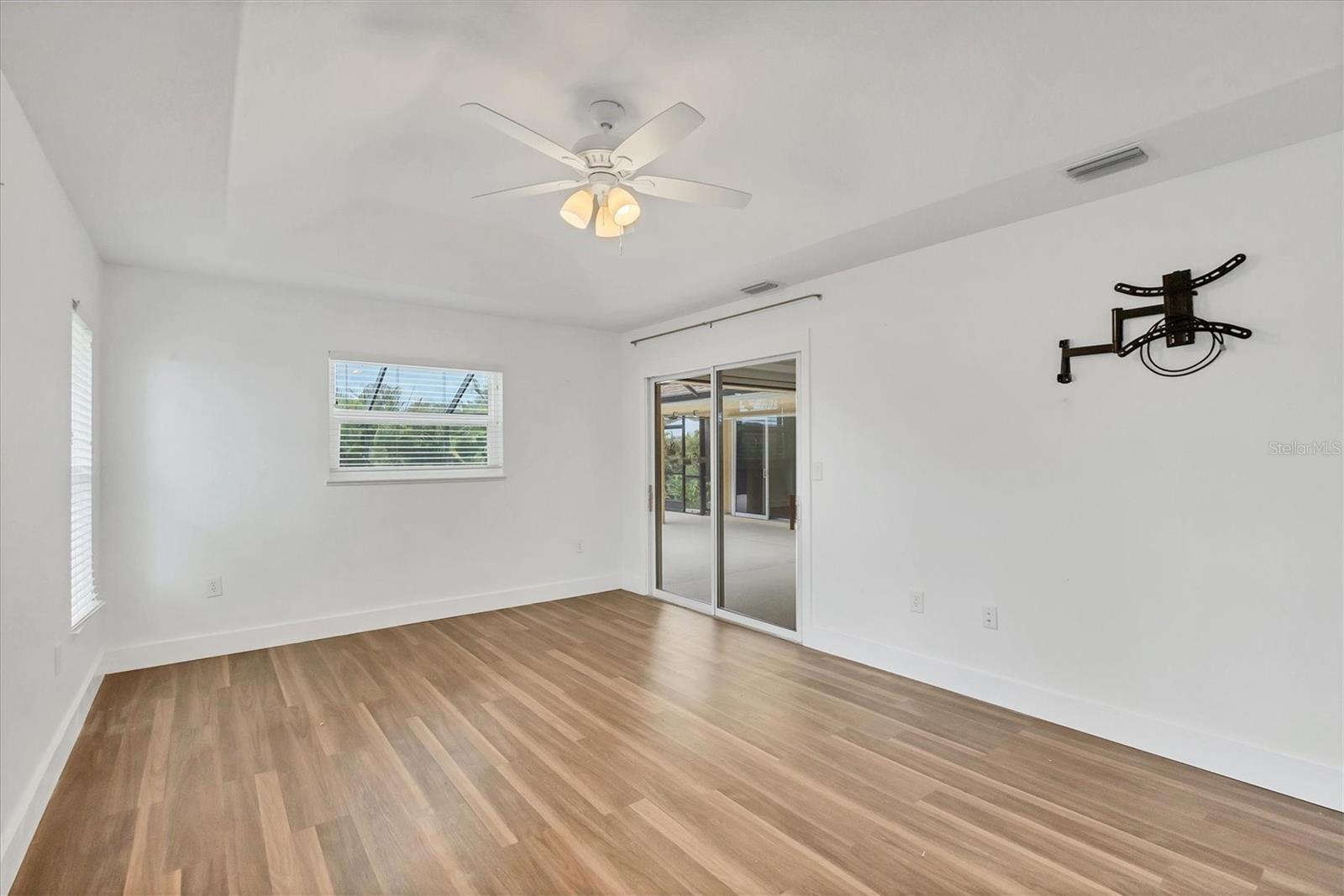 59 WHITE MARSH LN