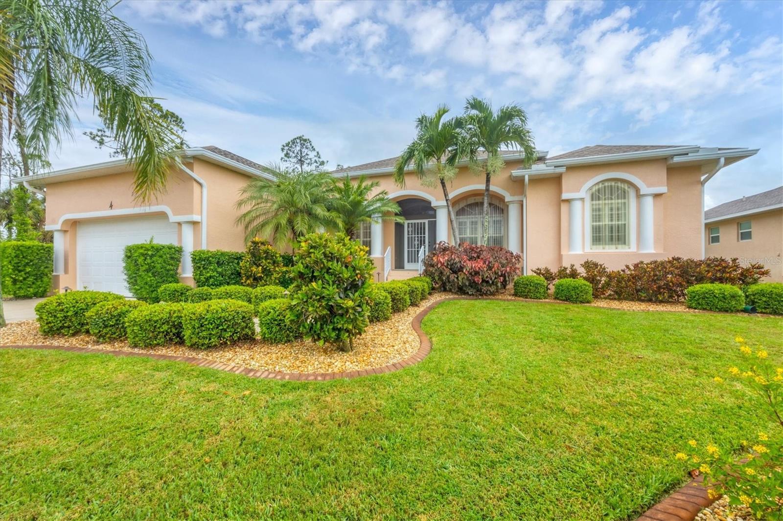 4 PINE VALLEY PL