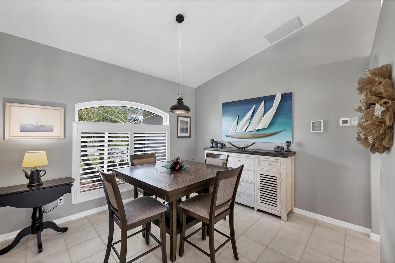 24 LONG MEADOW LN