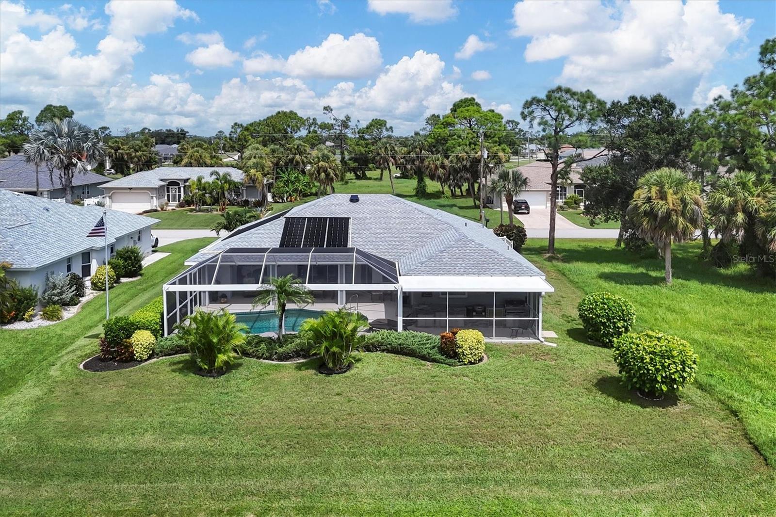 24 LONG MEADOW LN