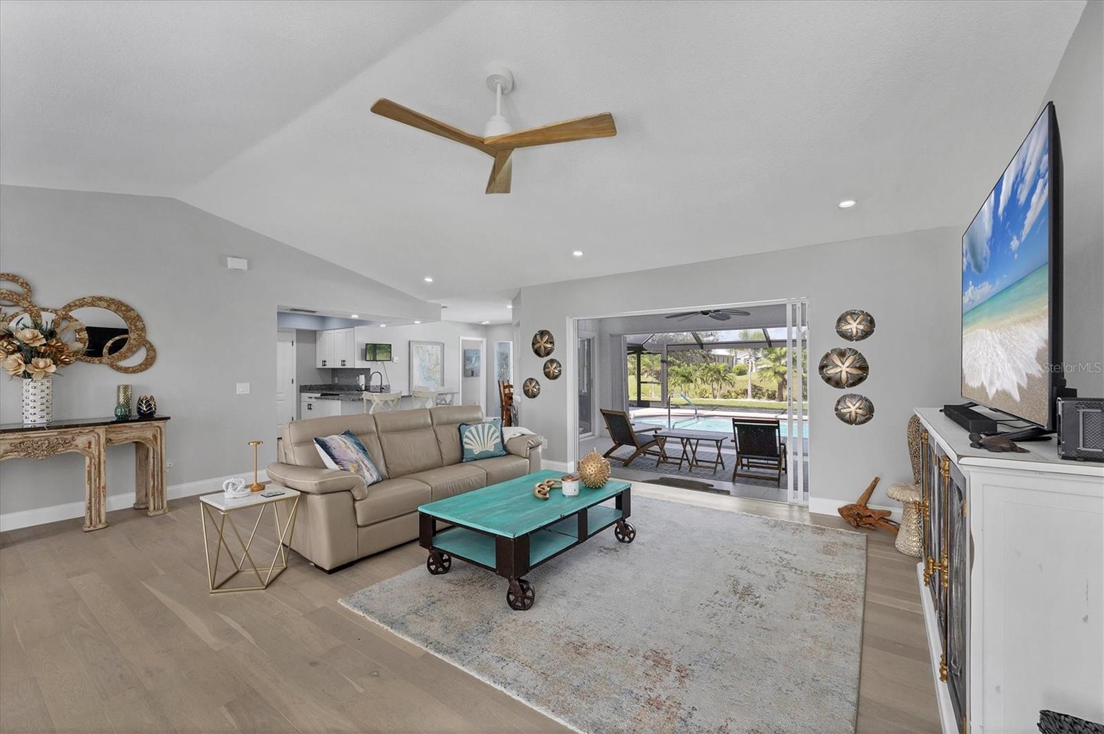 186 MARINER LN