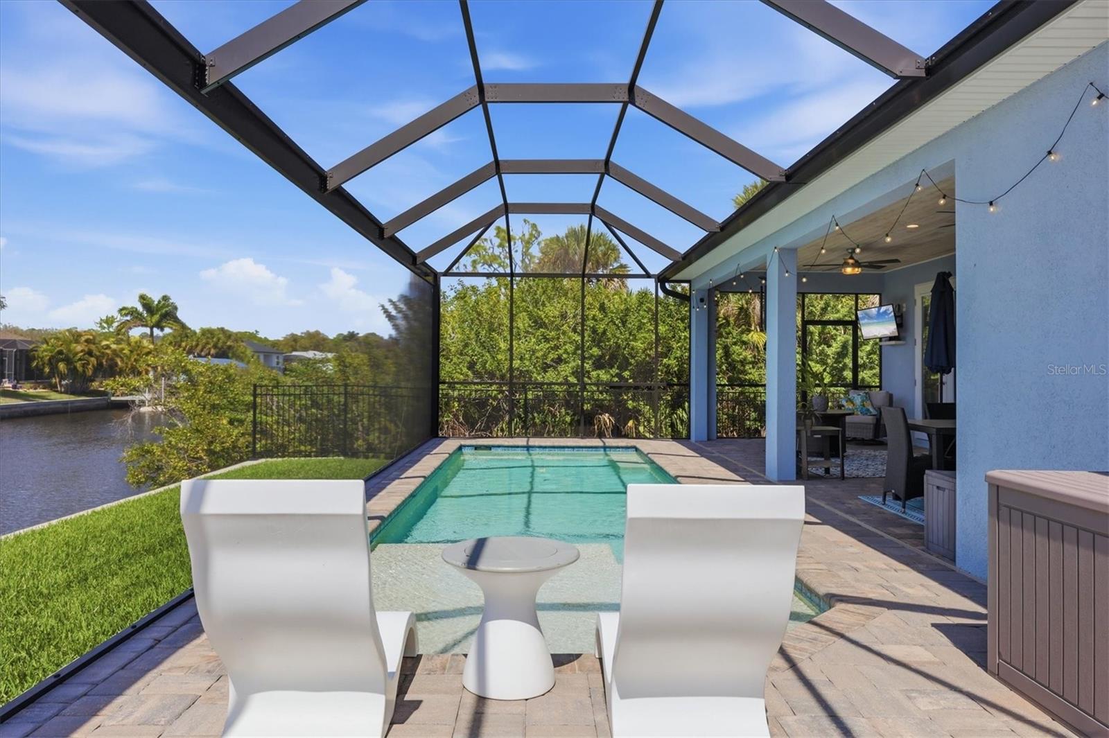 1022 BEEKMAN CIR