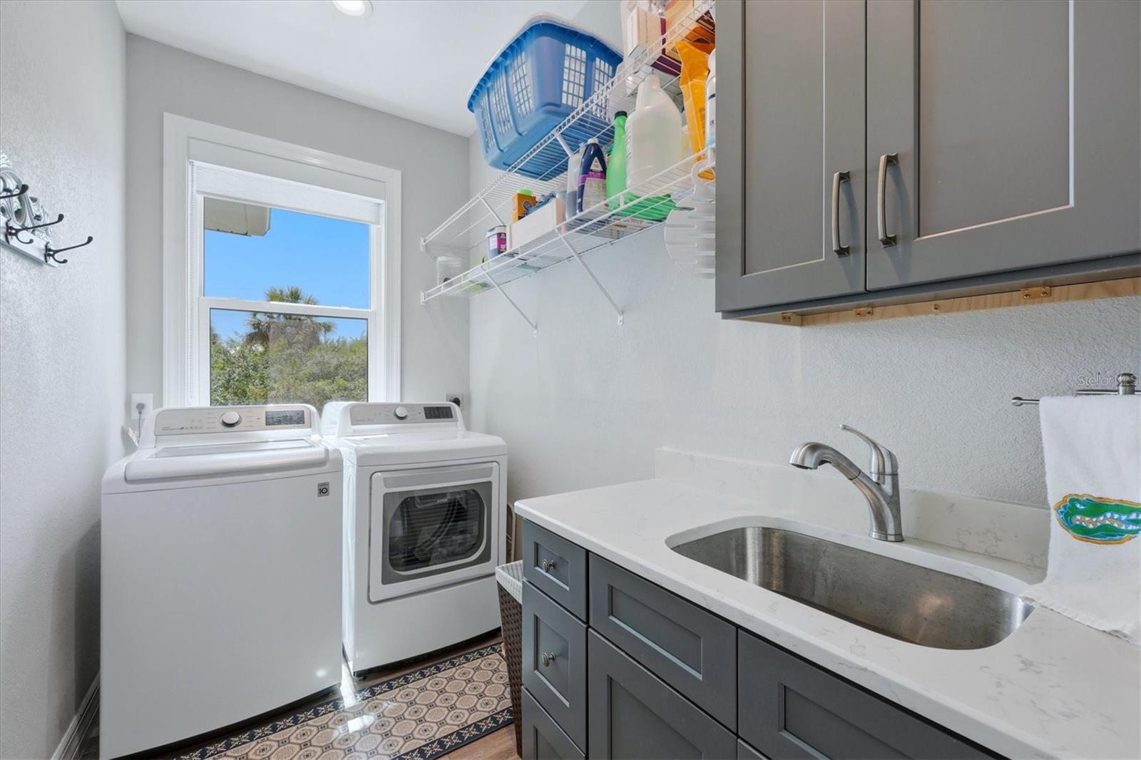 1022 BEEKMAN CIR