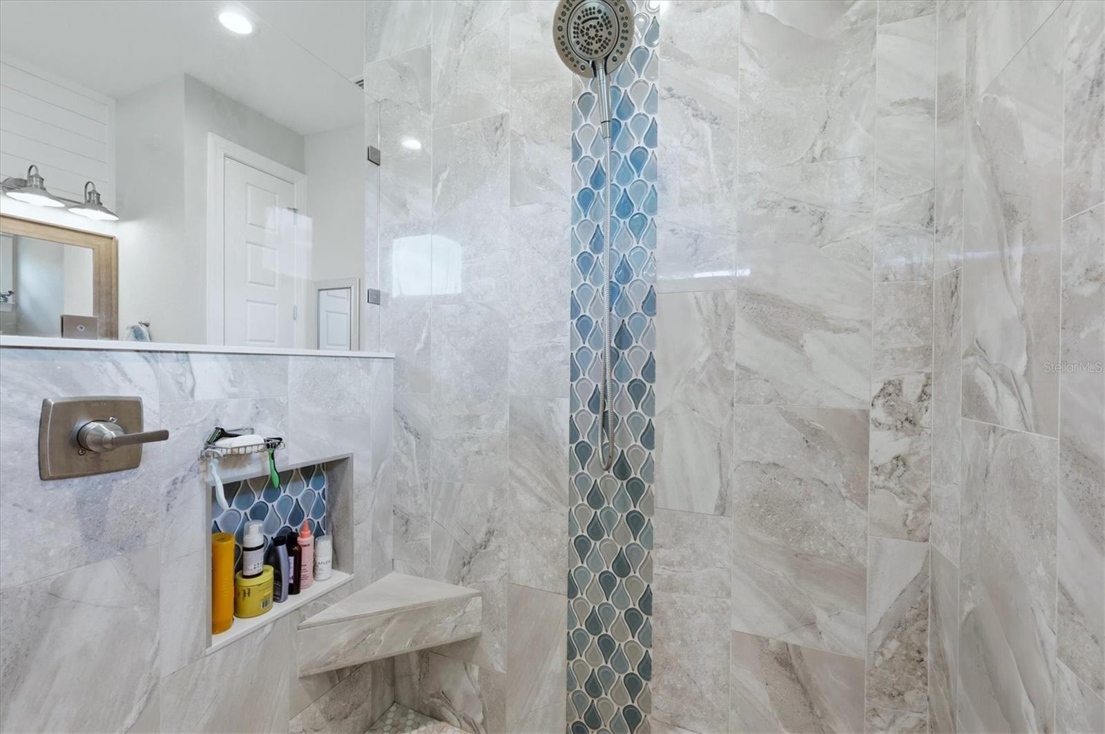 1022 BEEKMAN CIR