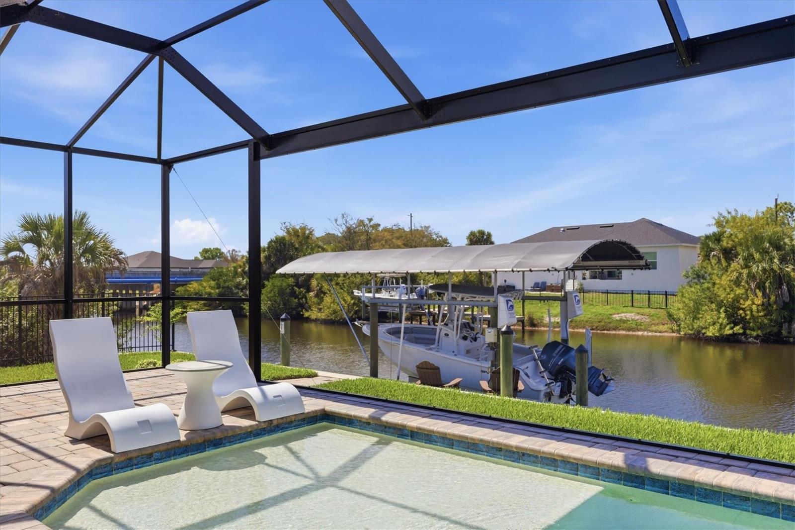 1022 BEEKMAN CIR