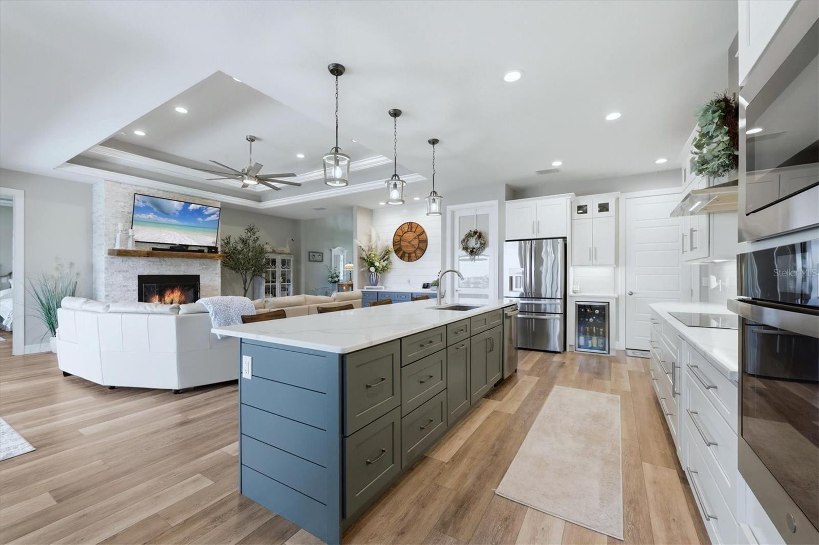 1022 BEEKMAN CIR