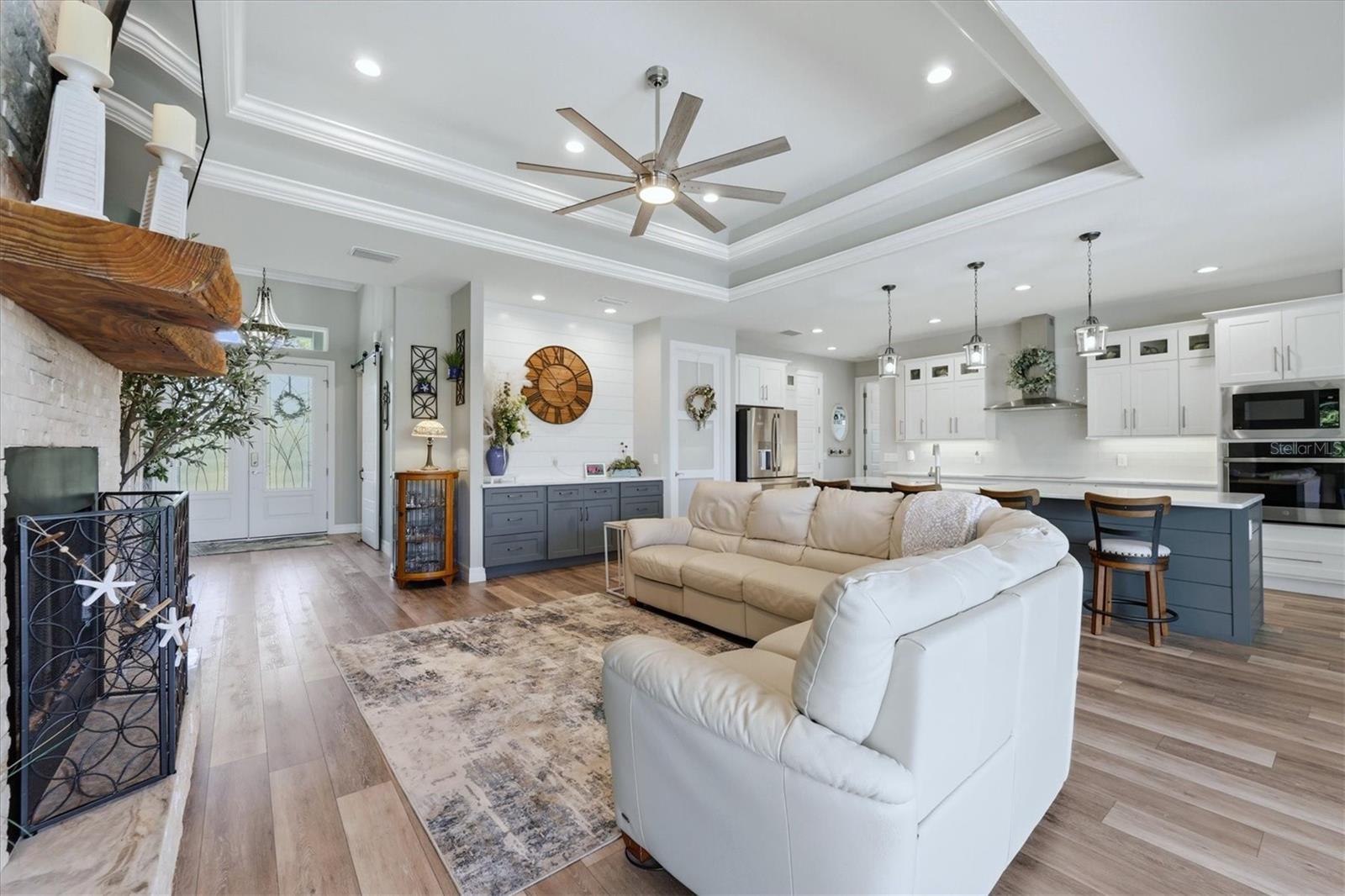 1022 BEEKMAN CIR