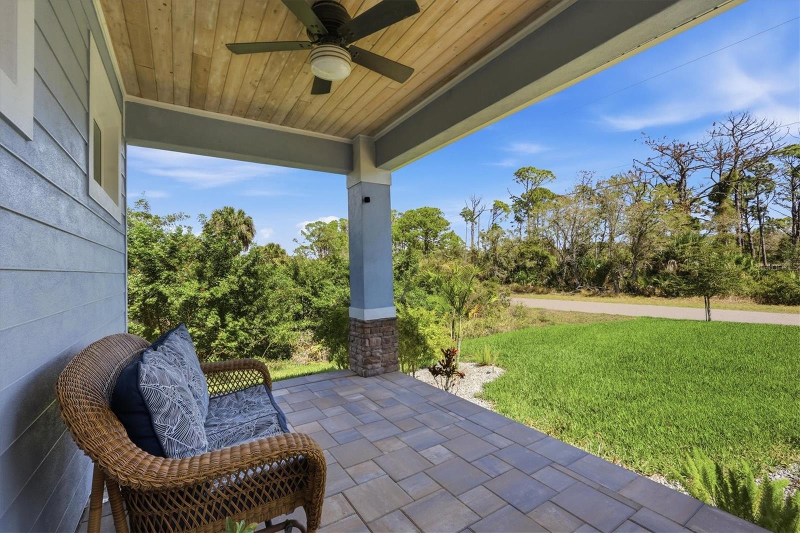 1022 BEEKMAN CIR