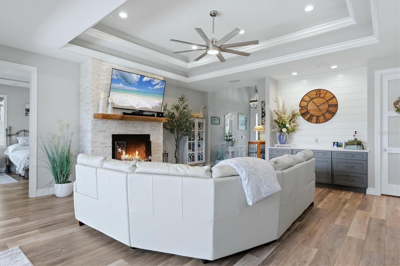 1022 BEEKMAN CIR