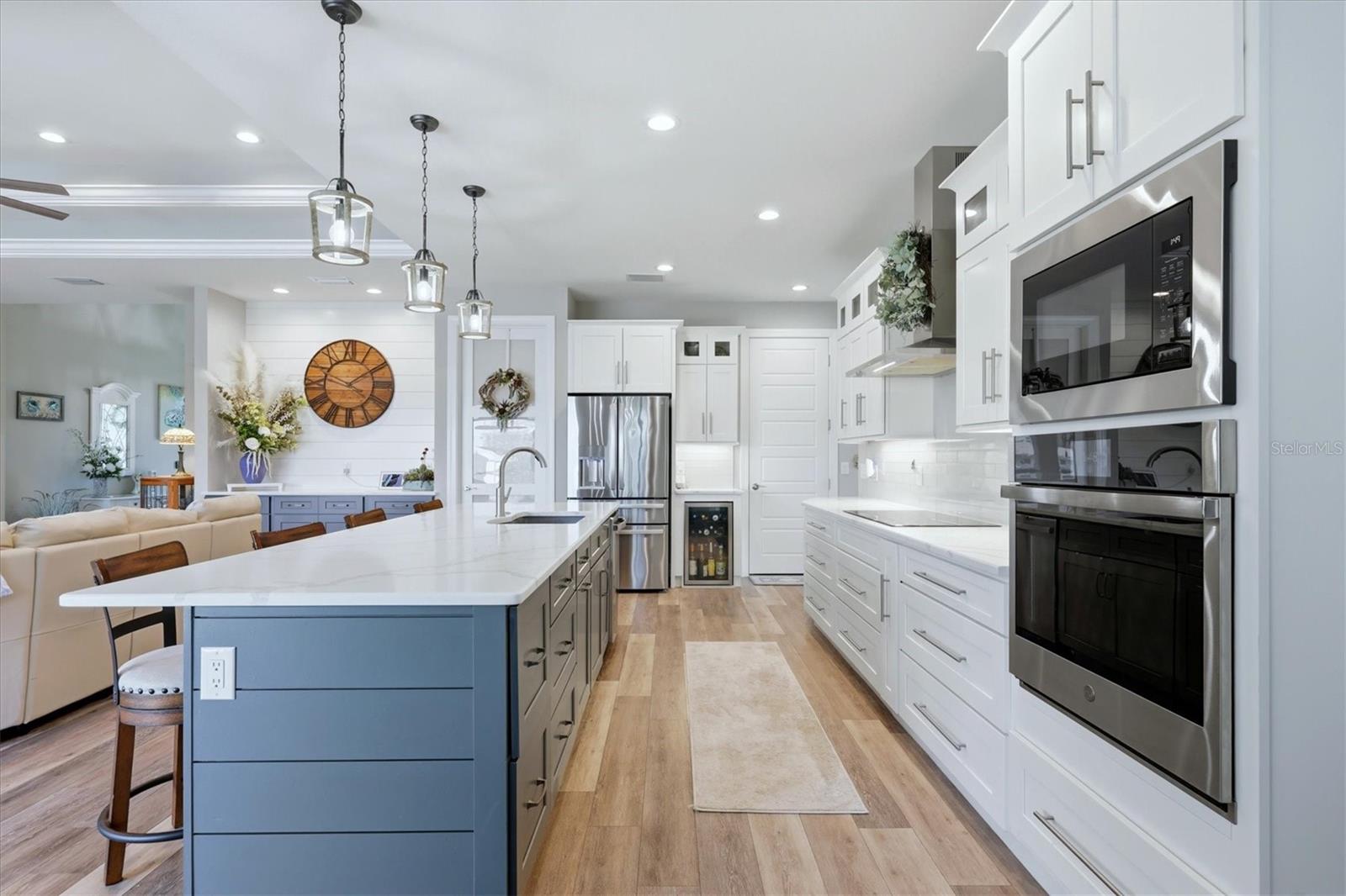 1022 BEEKMAN CIR