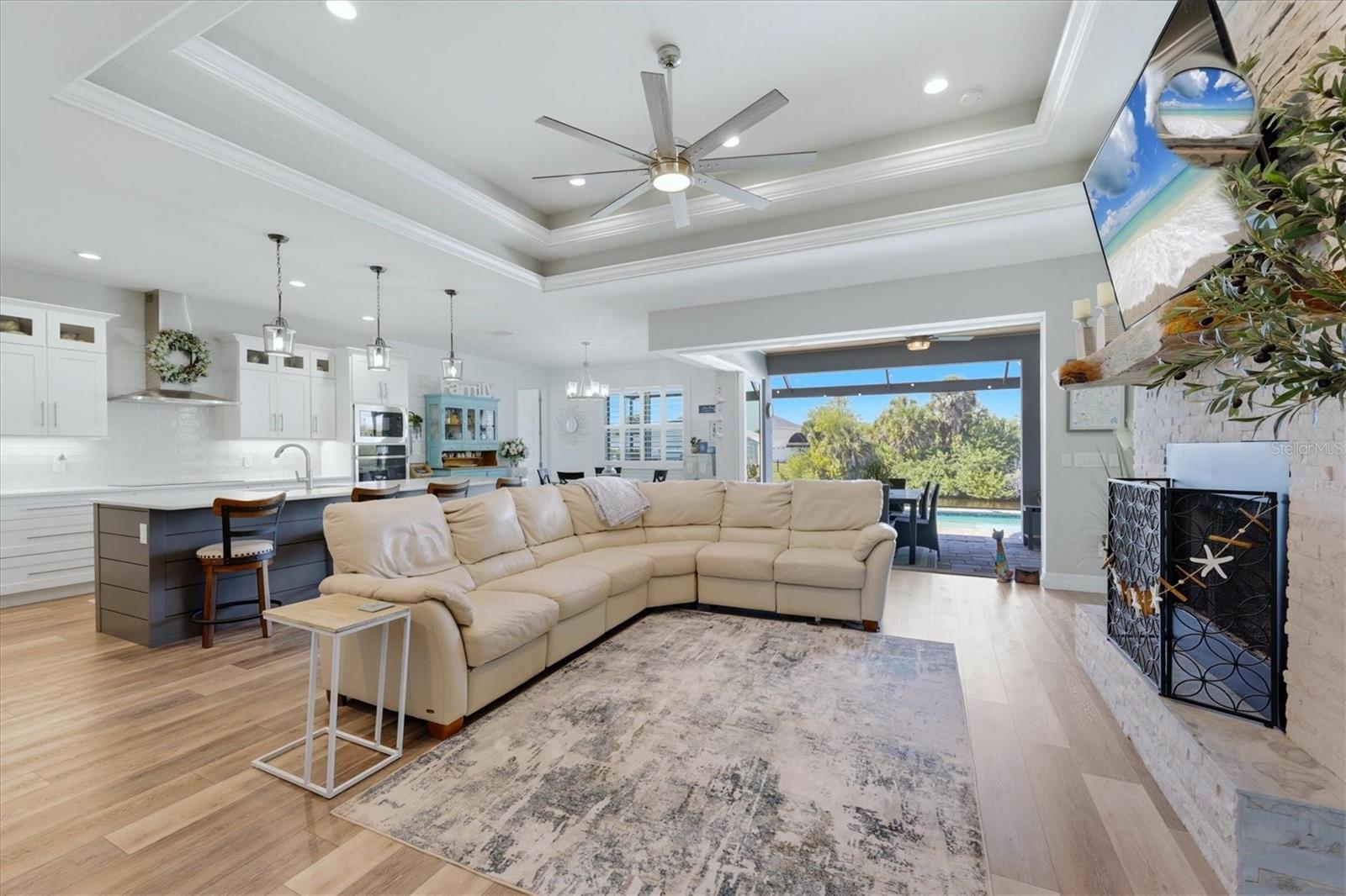 1022 BEEKMAN CIR