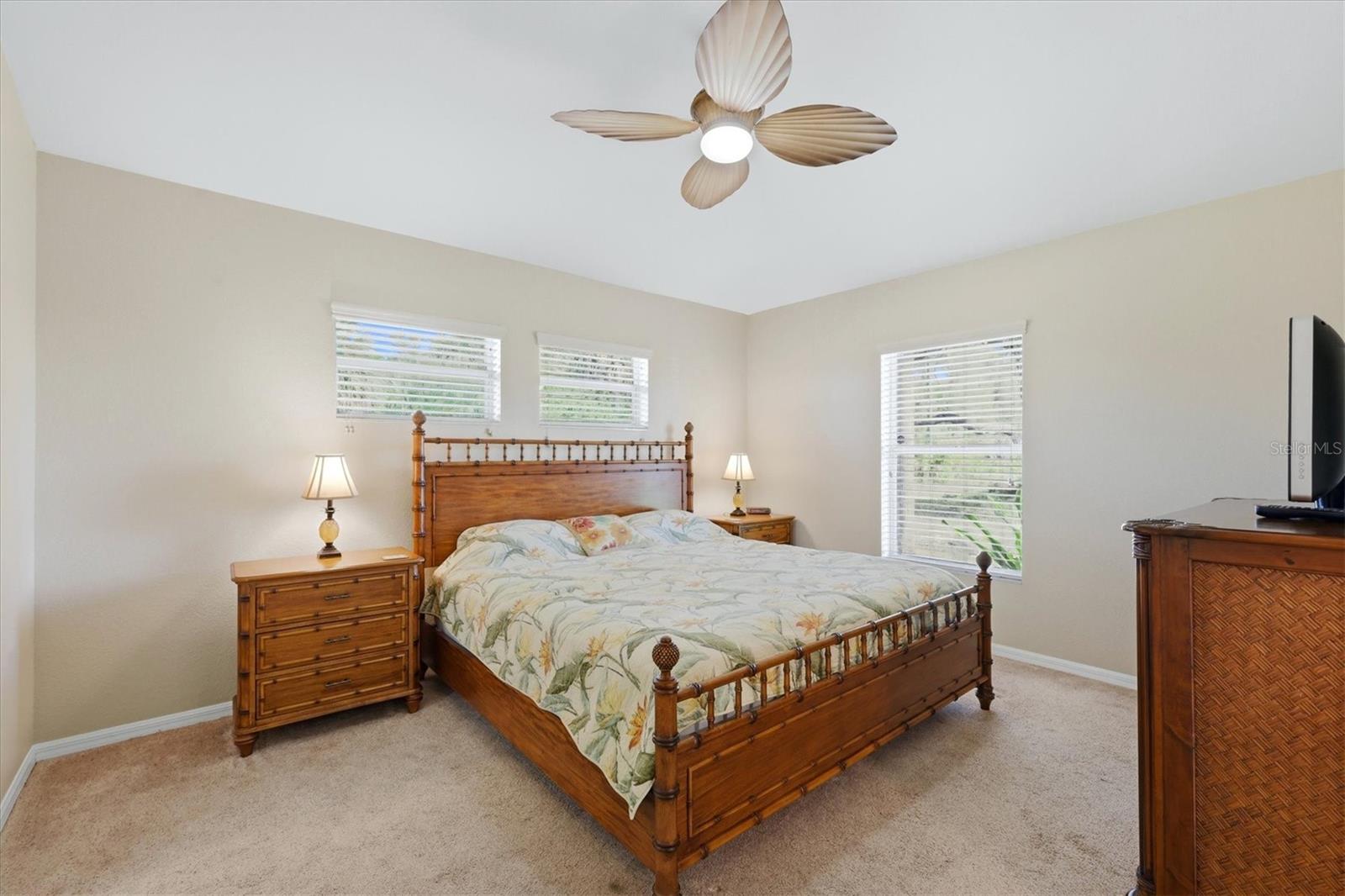 347 BOUNDARY BLVD #103