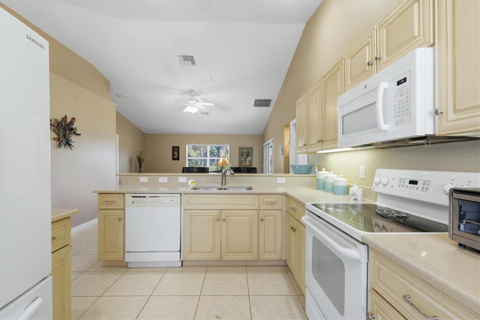 347 BOUNDARY BLVD #103