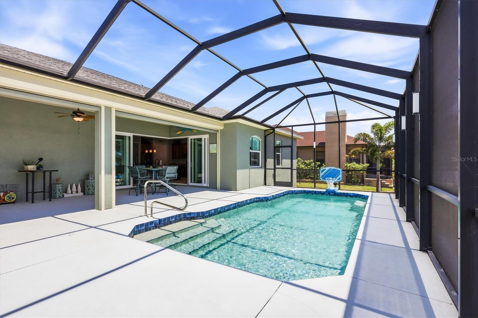15610 SEAFOAM CIR