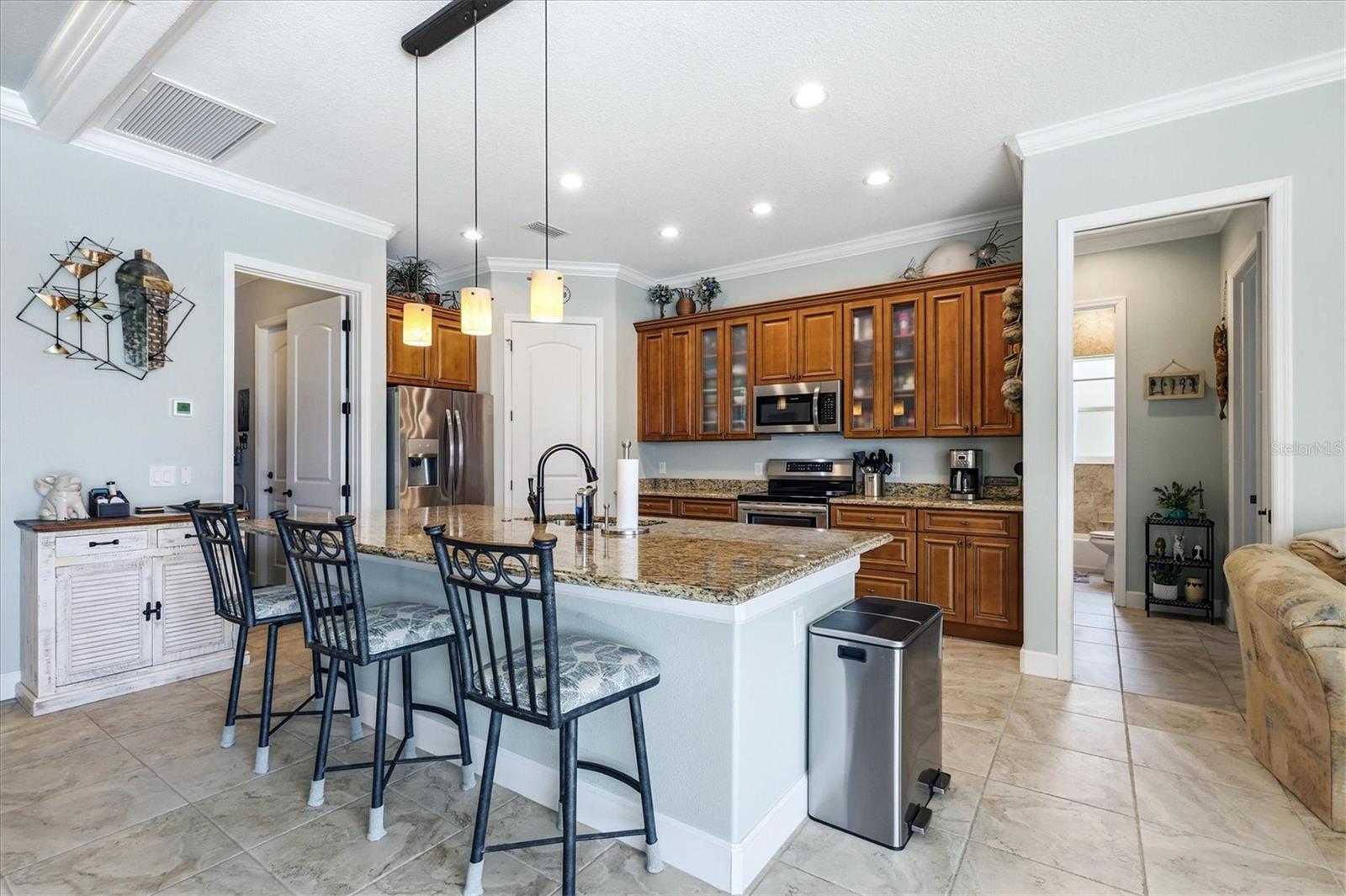 15610 SEAFOAM CIR