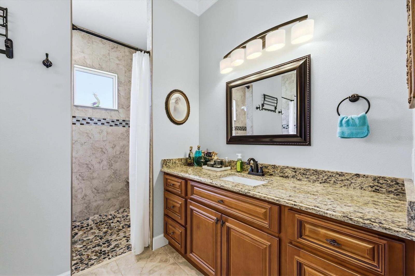 15610 SEAFOAM CIR