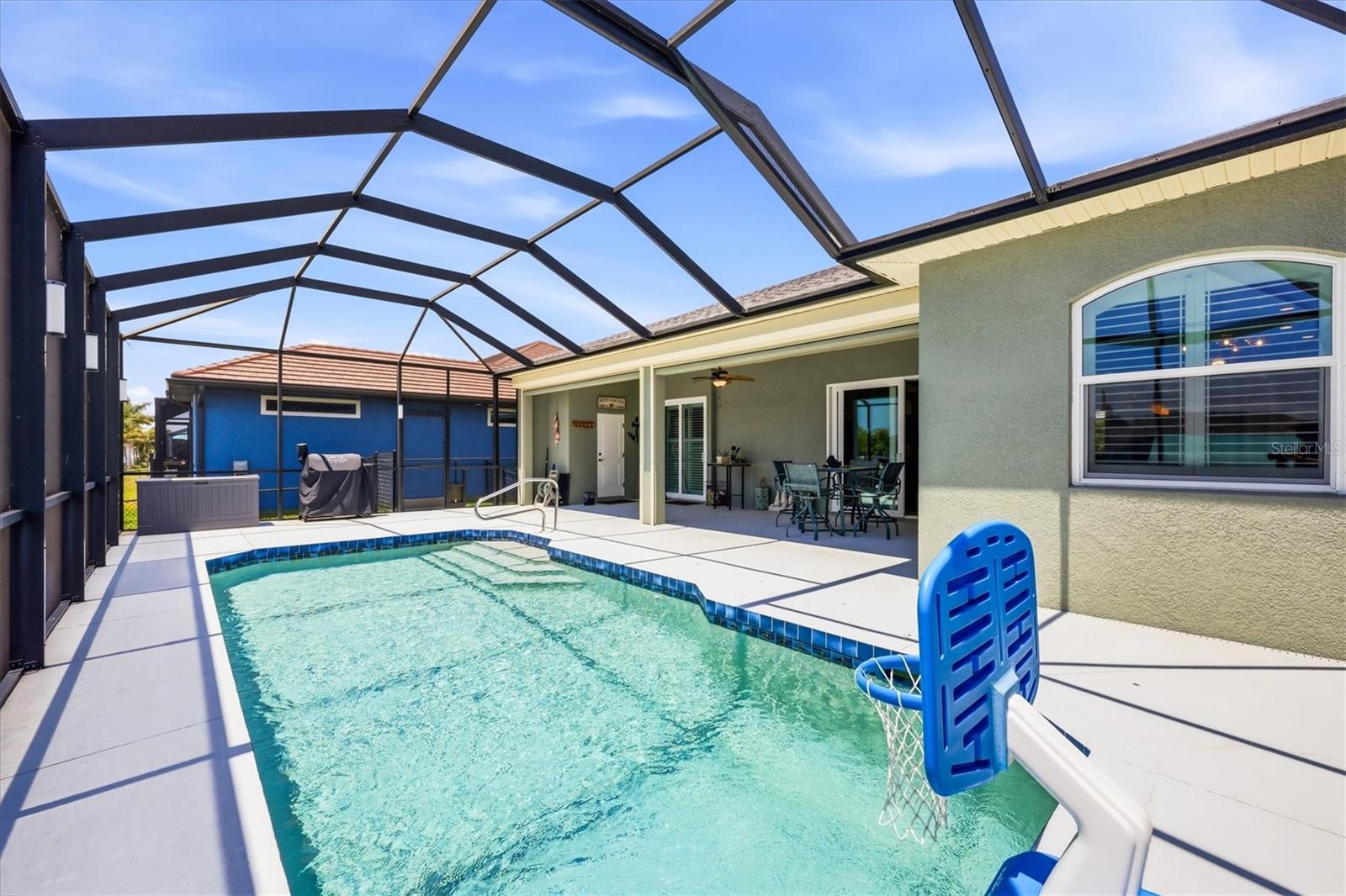 15610 SEAFOAM CIR