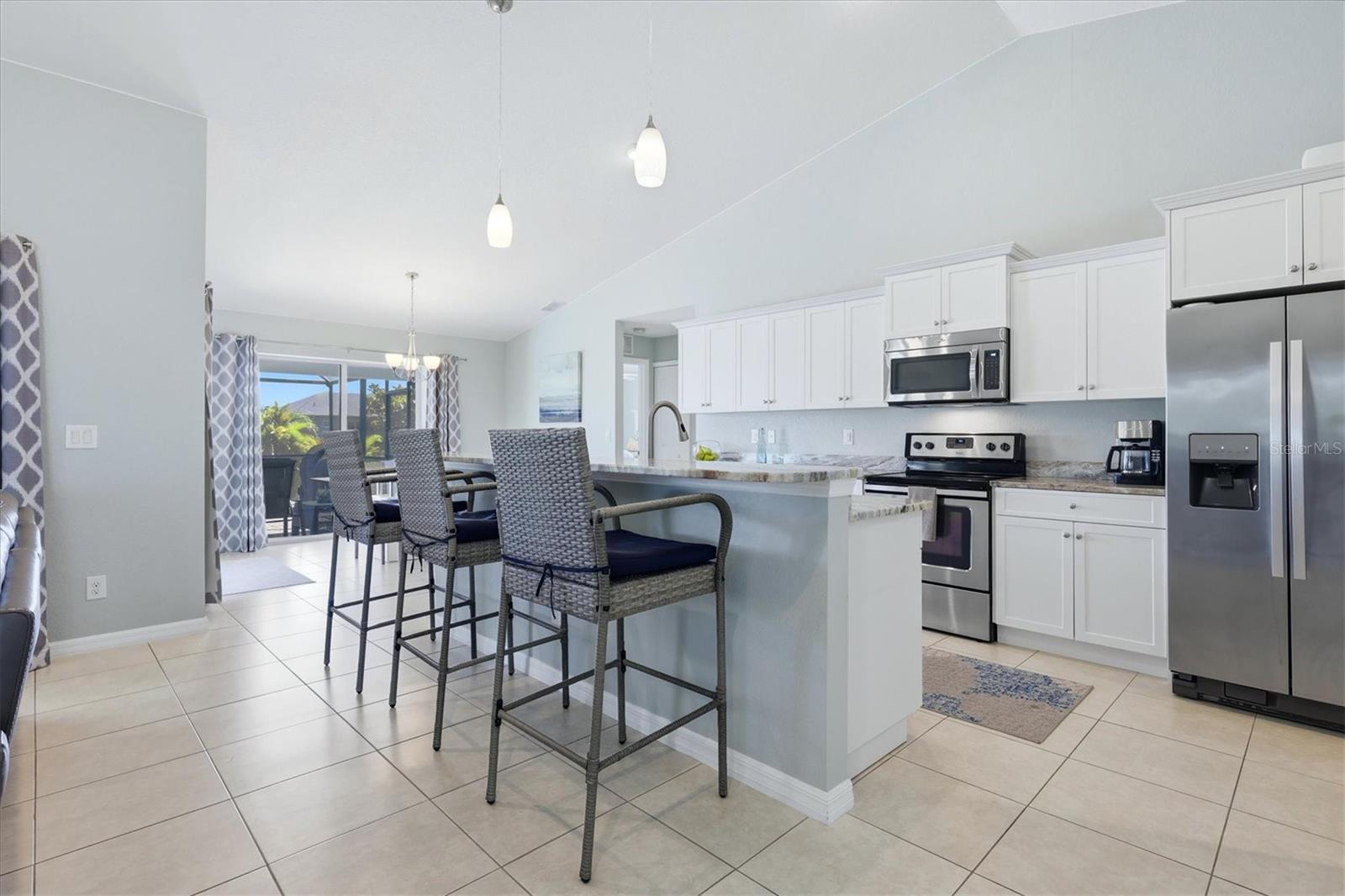 1087 ROTONDA CIR