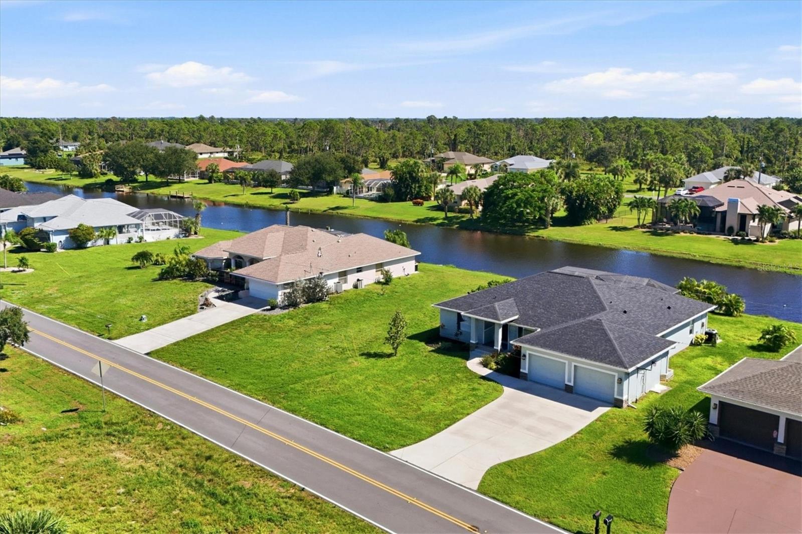 1087 ROTONDA CIR