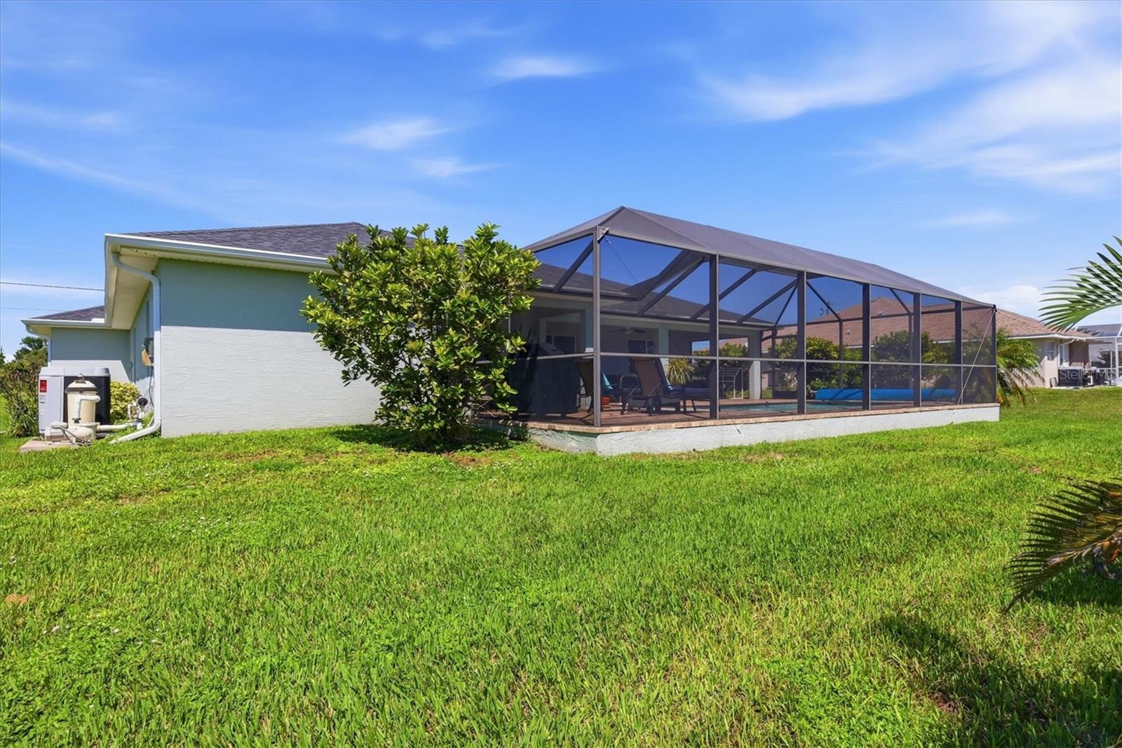 1087 ROTONDA CIR