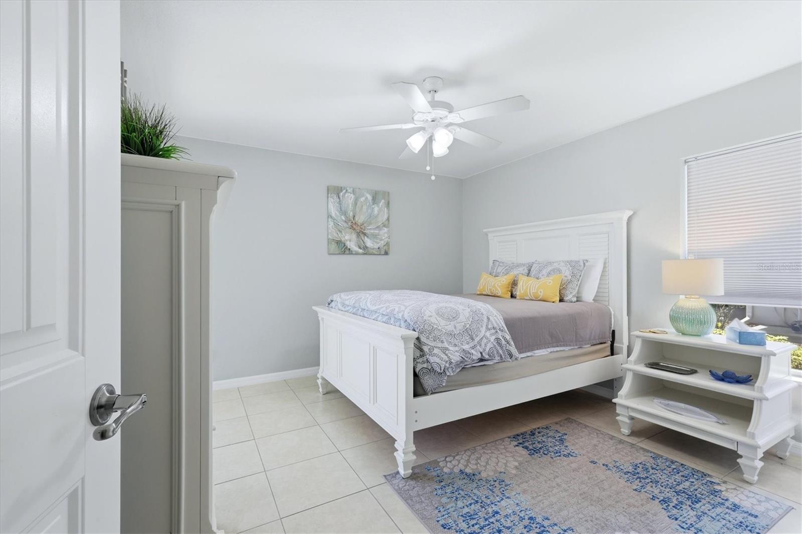 1087 ROTONDA CIR
