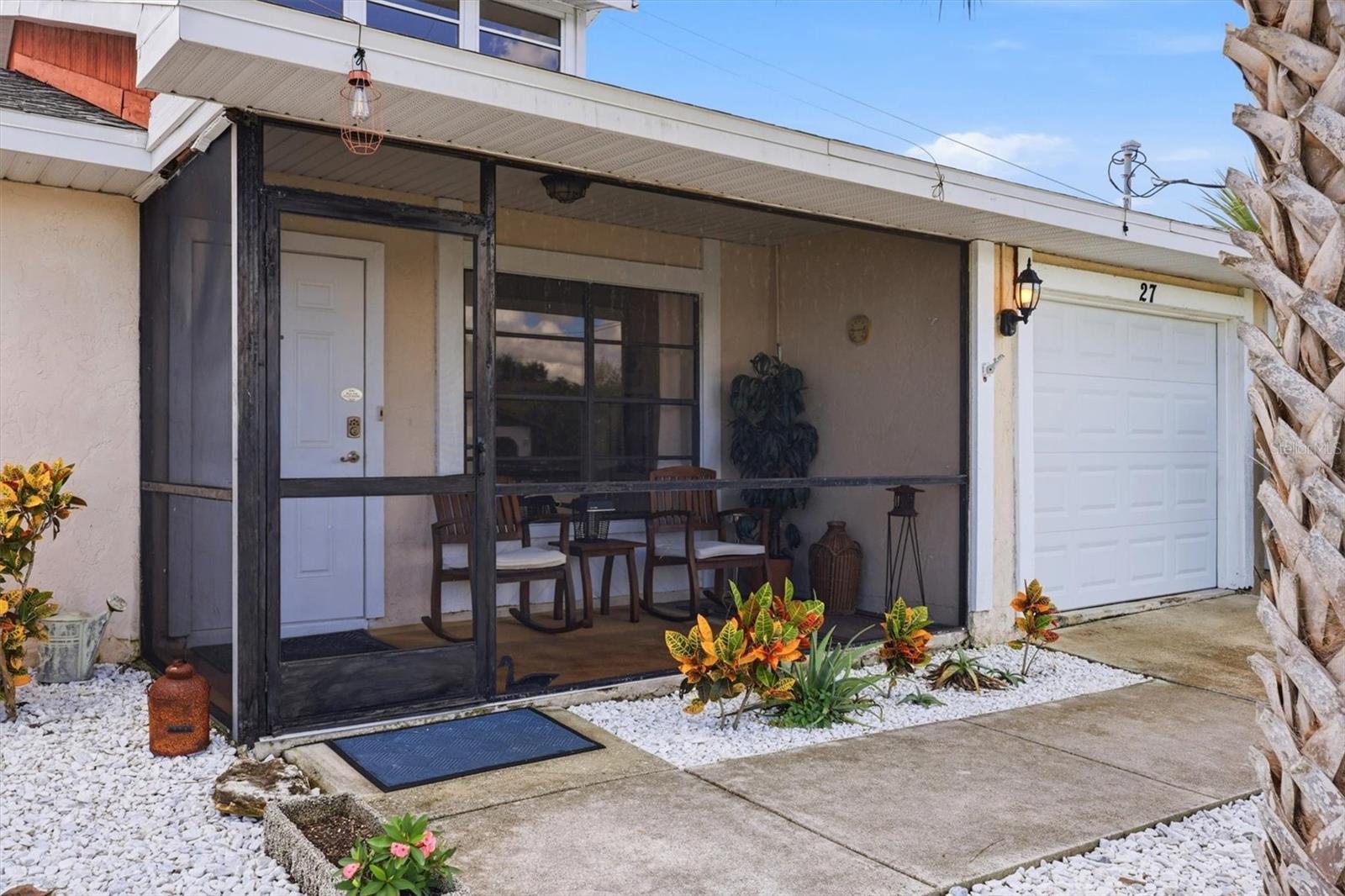 27 MARK TWAIN LN