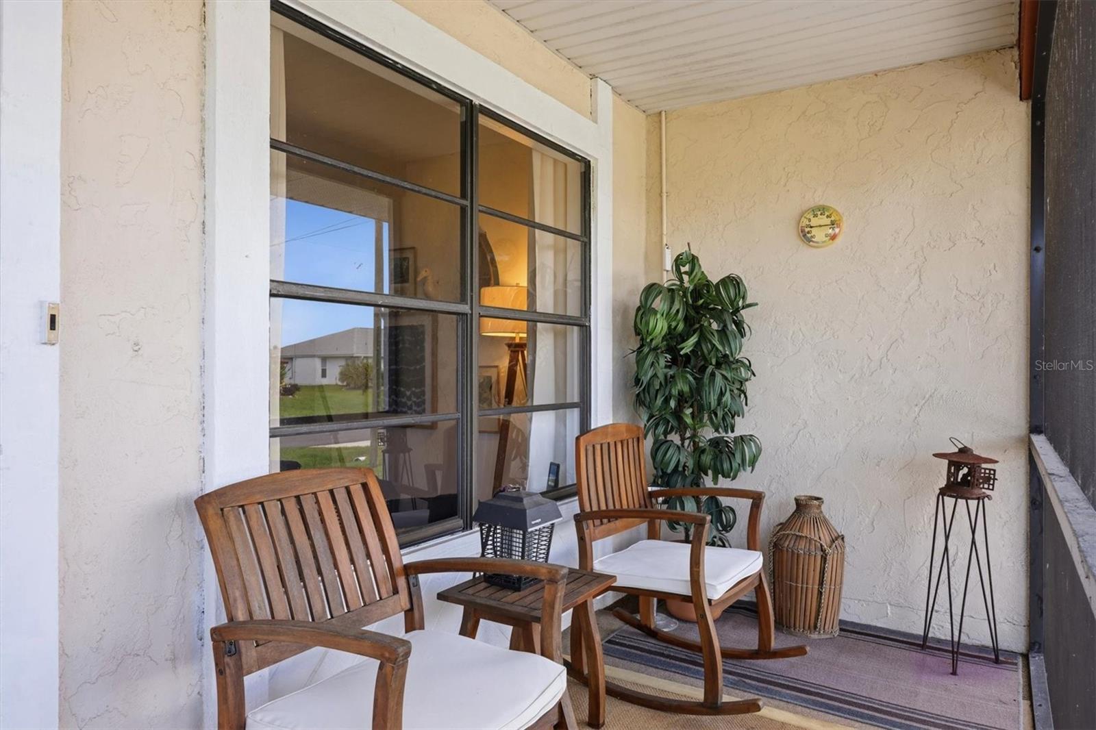 27 MARK TWAIN LN