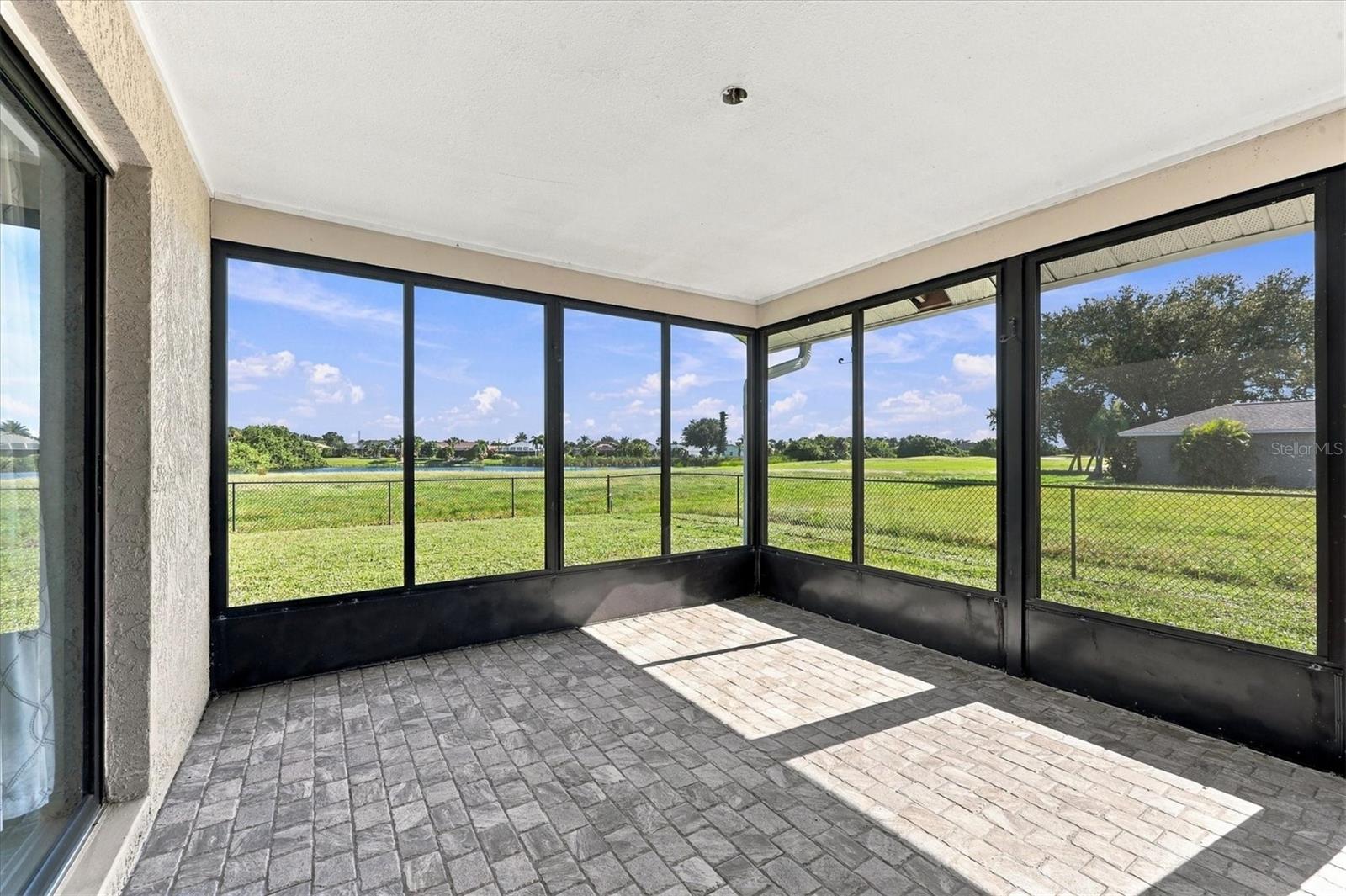 42 PINEHURST CT